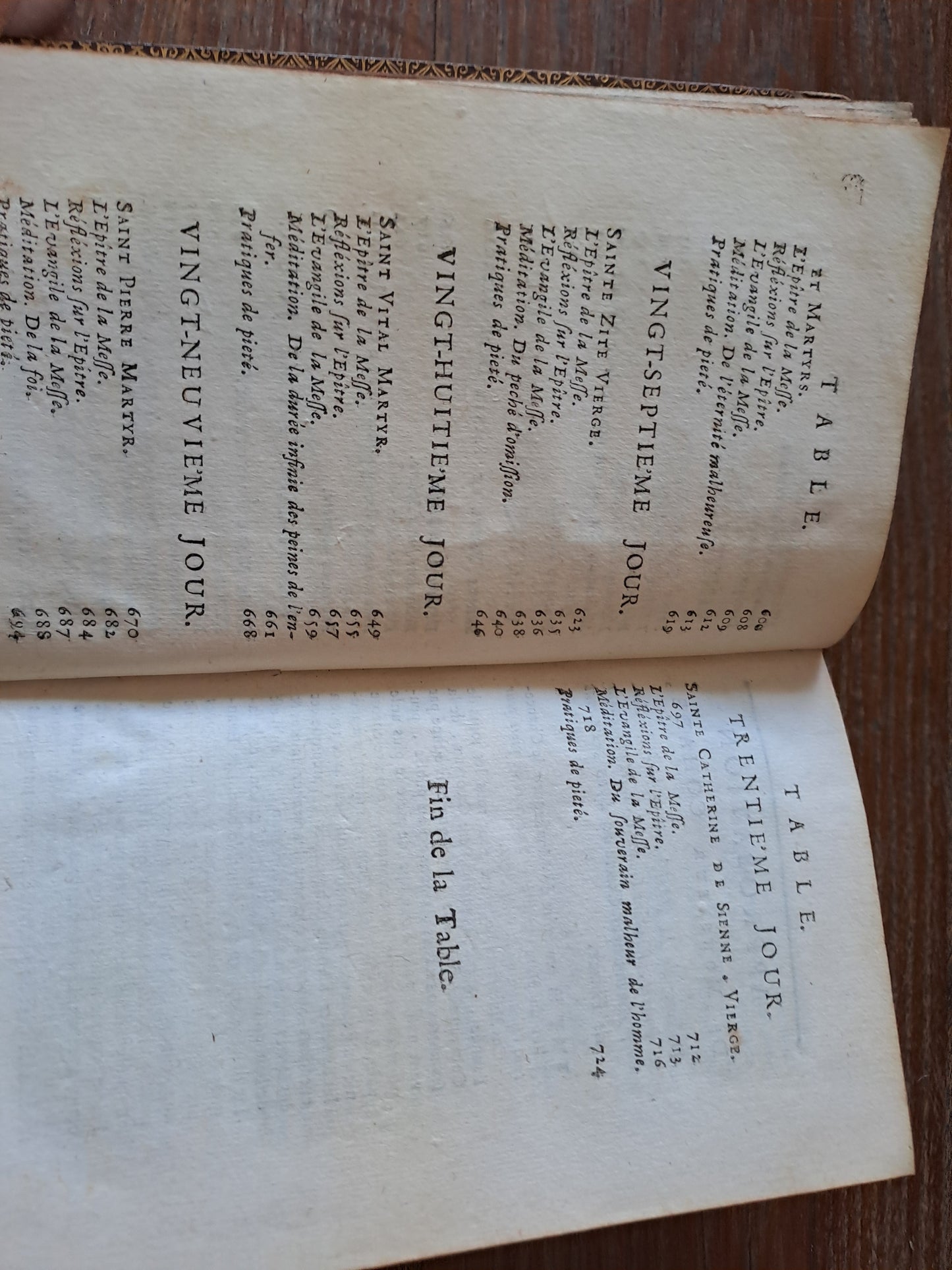 Année chretienne. Avril 1715. Exercices de piété pour tous les jours de l'année. Ancien livre vintage catholique.