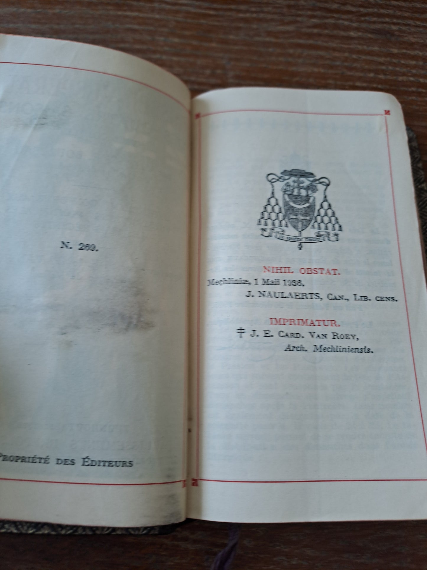 Missel vespéral des quatres saisons. Hiver. Ancien livre de prières catholique vintage.