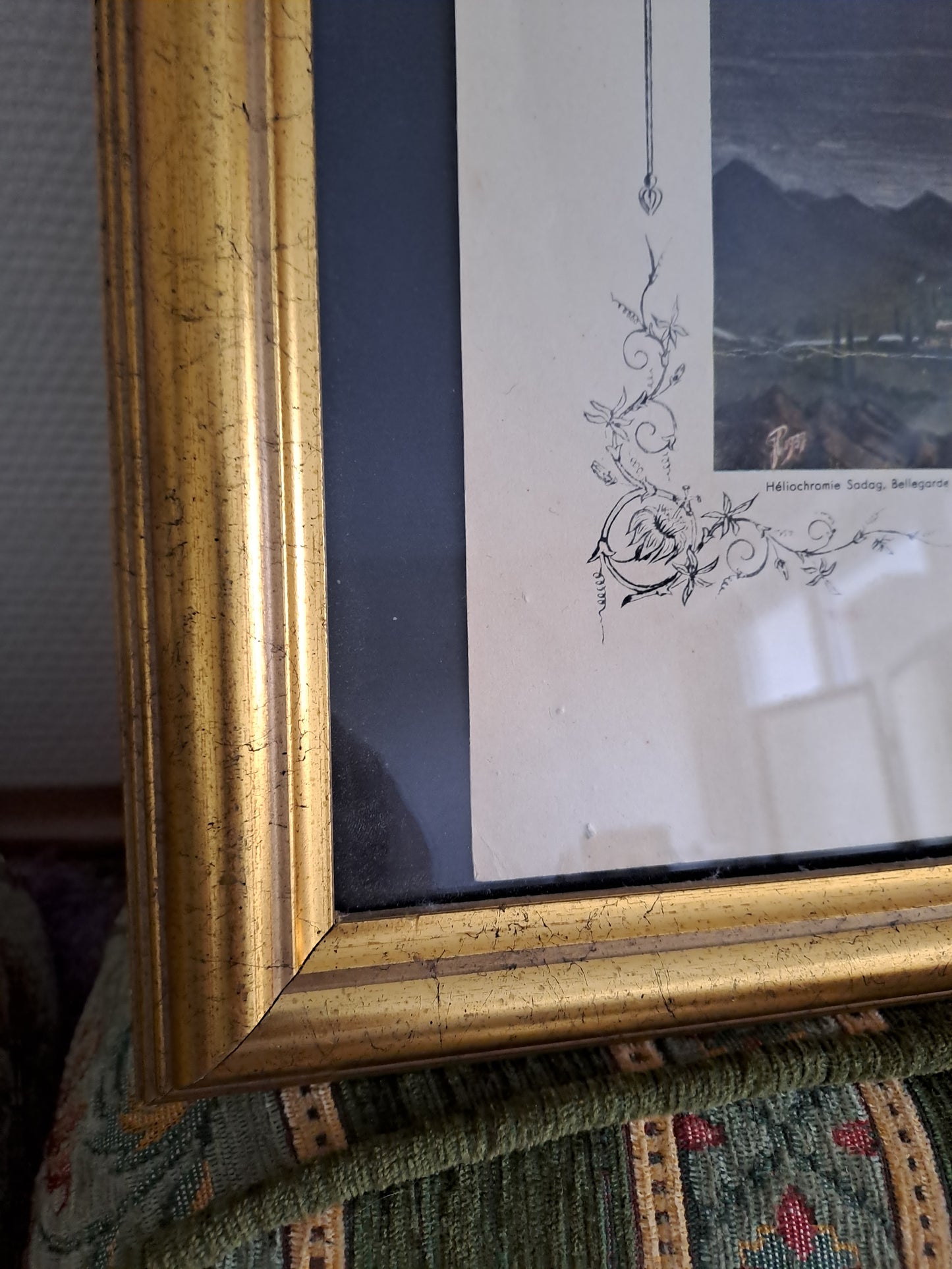 Gravure représentant Jésus-Christ crucifié. Cadre sous vitre. Ancien decoration vintage catholique.