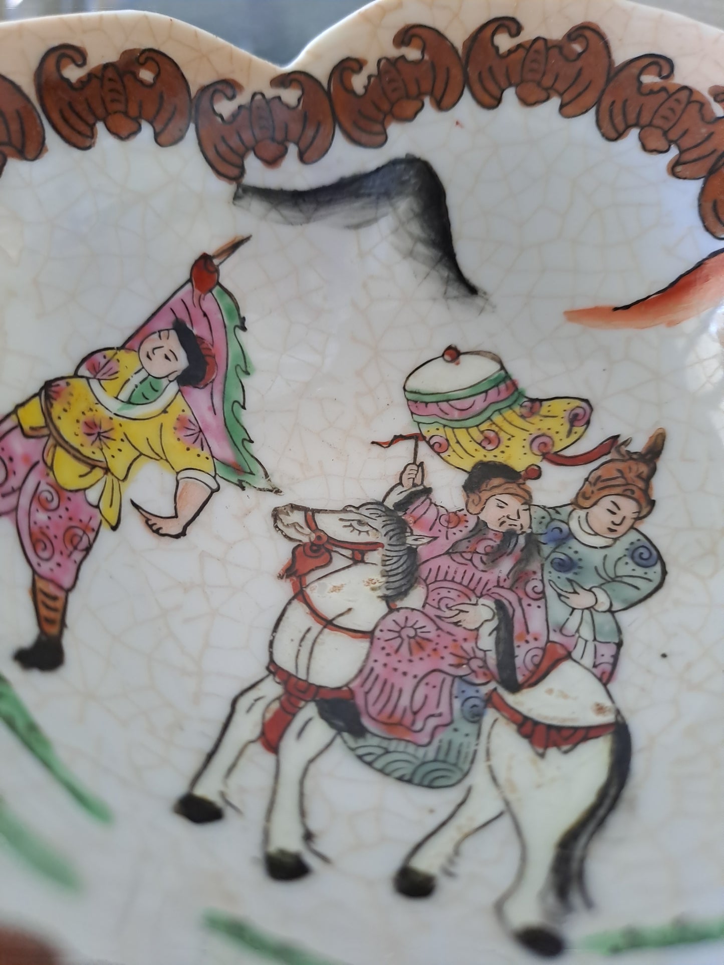 Bol 2 chine. Porcelaine forme Fleur de Lotus. Chine  Signé En Rouge