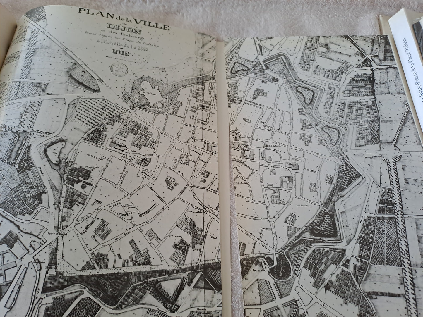 Livre. L'empire en Côte-d'Or.