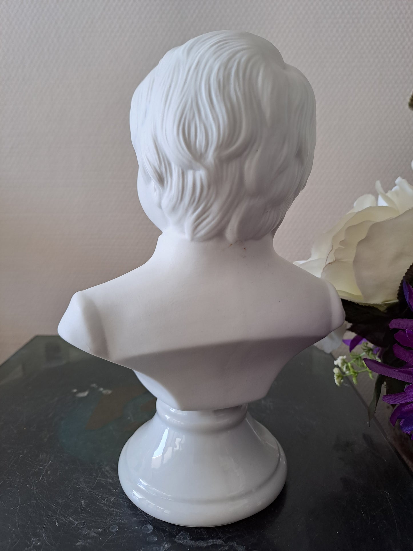 Buste garçon. Porcelaine et biscuits. Sambo.