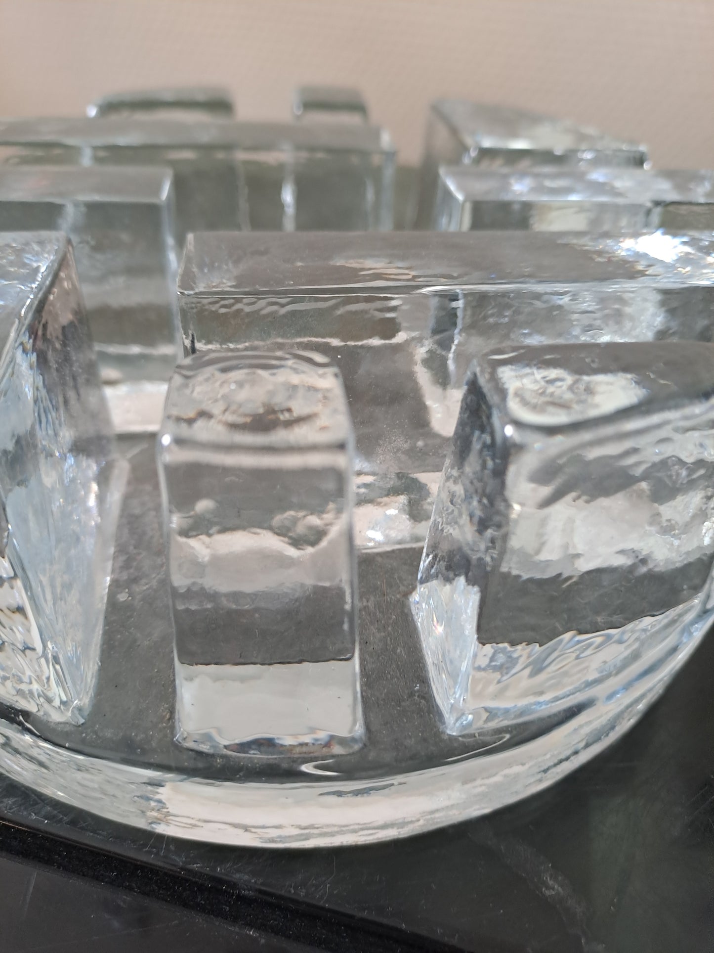 Presse papier / Porte courrier. 
La vida. En verre.