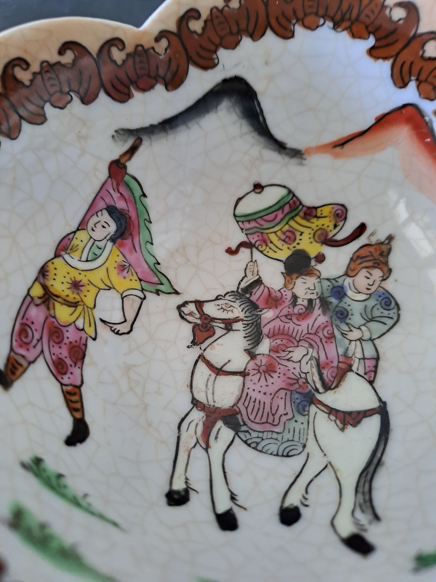 Bol Riz Chinois 1. Porcelaine forme Fleur de Lotus. Chine  Signé En Rouge