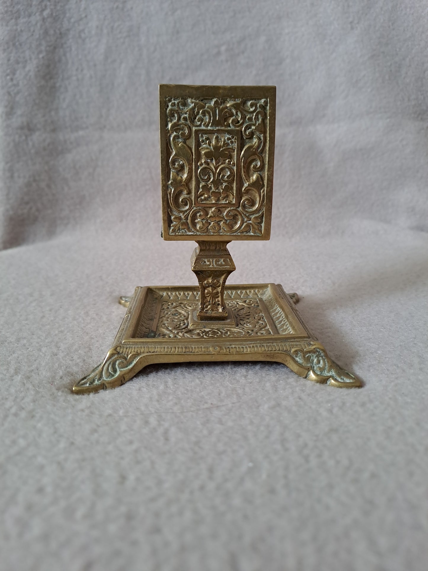 Porte allumettes/ Pyrogène.