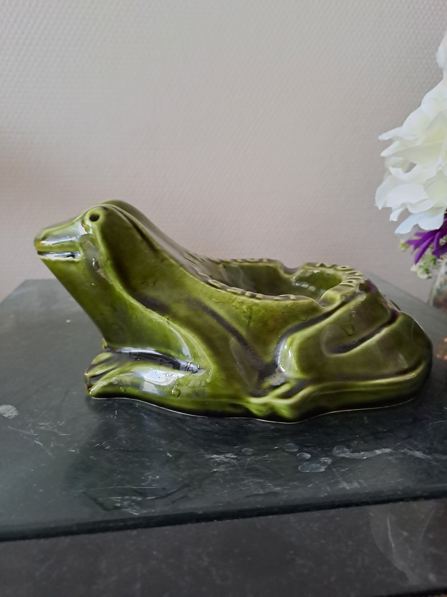 Cendrier grenouille l'héritier guyot. 19 cm.