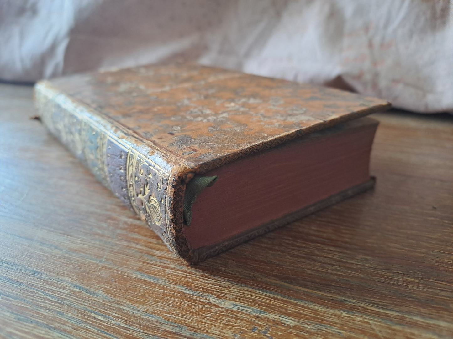 Abrégé de l'histoire de l'ancien testament où l'on a conservé autant que possible les paroles de l'écriture Sainte avec des éclaircissements et des réflexions. T3. 1754.