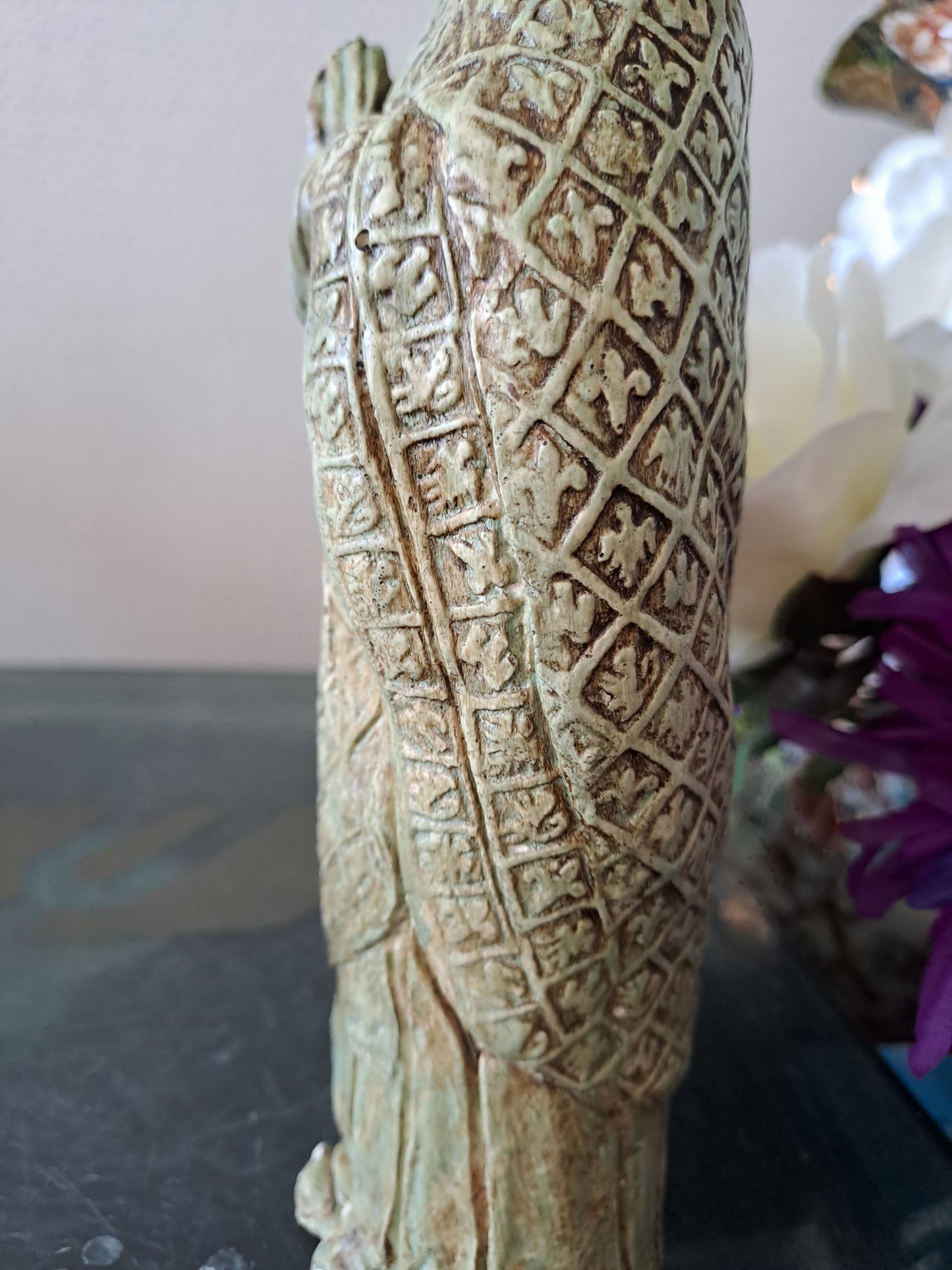 Statue en plâtre. Saint curé d'ars. Saint Jean-Marie Vianney.