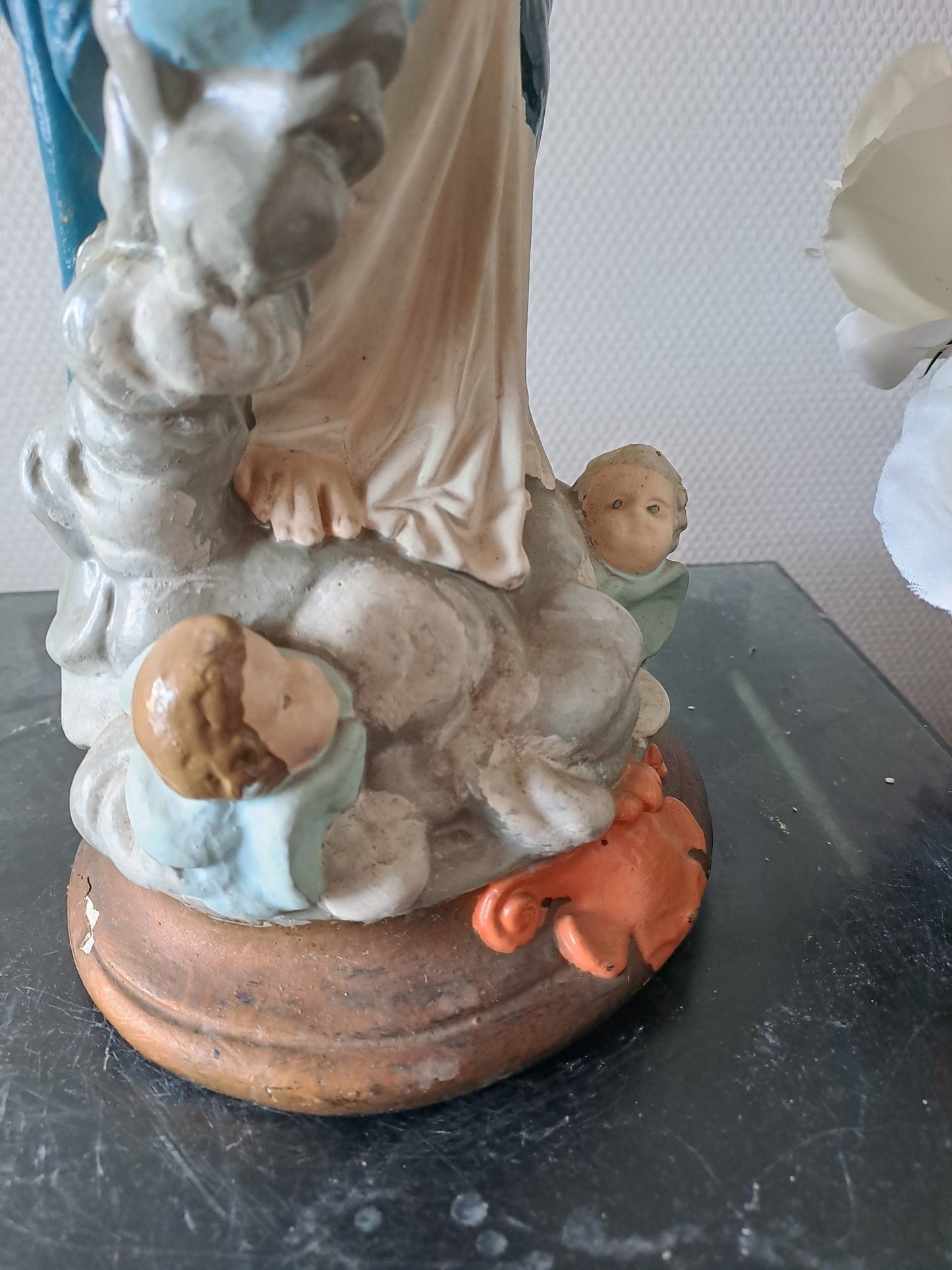 Statue représentant Notre-Dame des Victoires. 46 cm de haut. N°2. Ancien Vintage catholique. 