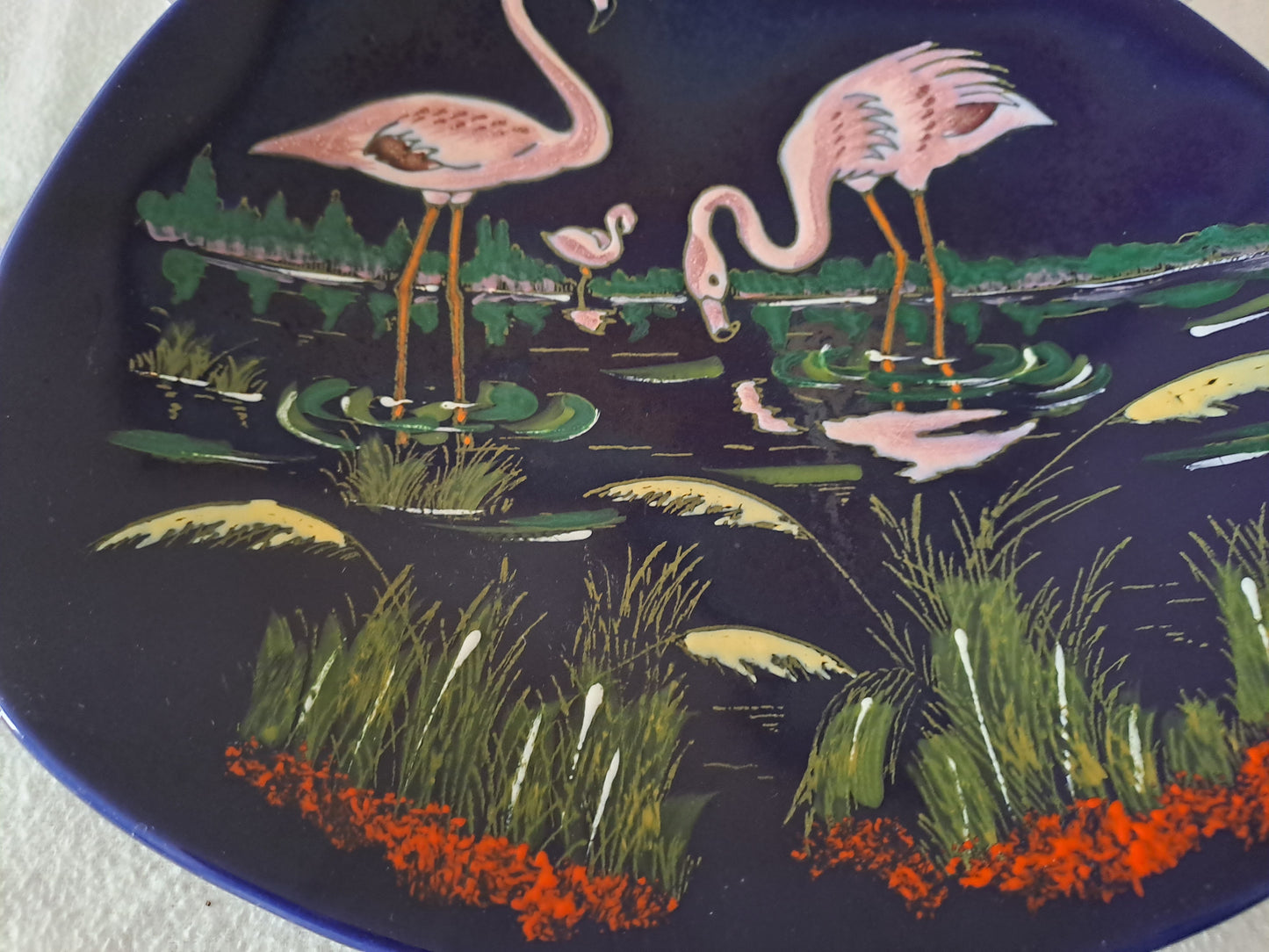 Assiette Murale Longwy Figurant Trois Flamands Roses. Grand Feu. Numéroté 3522. Ancien Vintage décoration. 