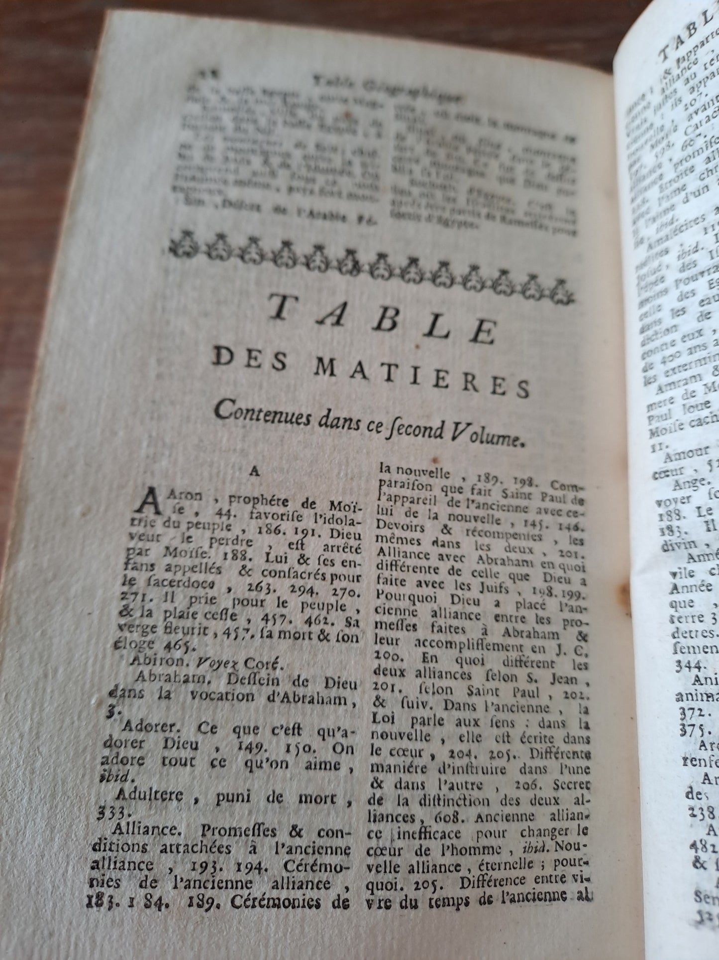 Livre abrégé de l'histoire de l'ancien testament où l'on a conservé autant que possible les paroles de l'écriture Sainte avec des éclaircissements et des réflexions. T2. 1753.