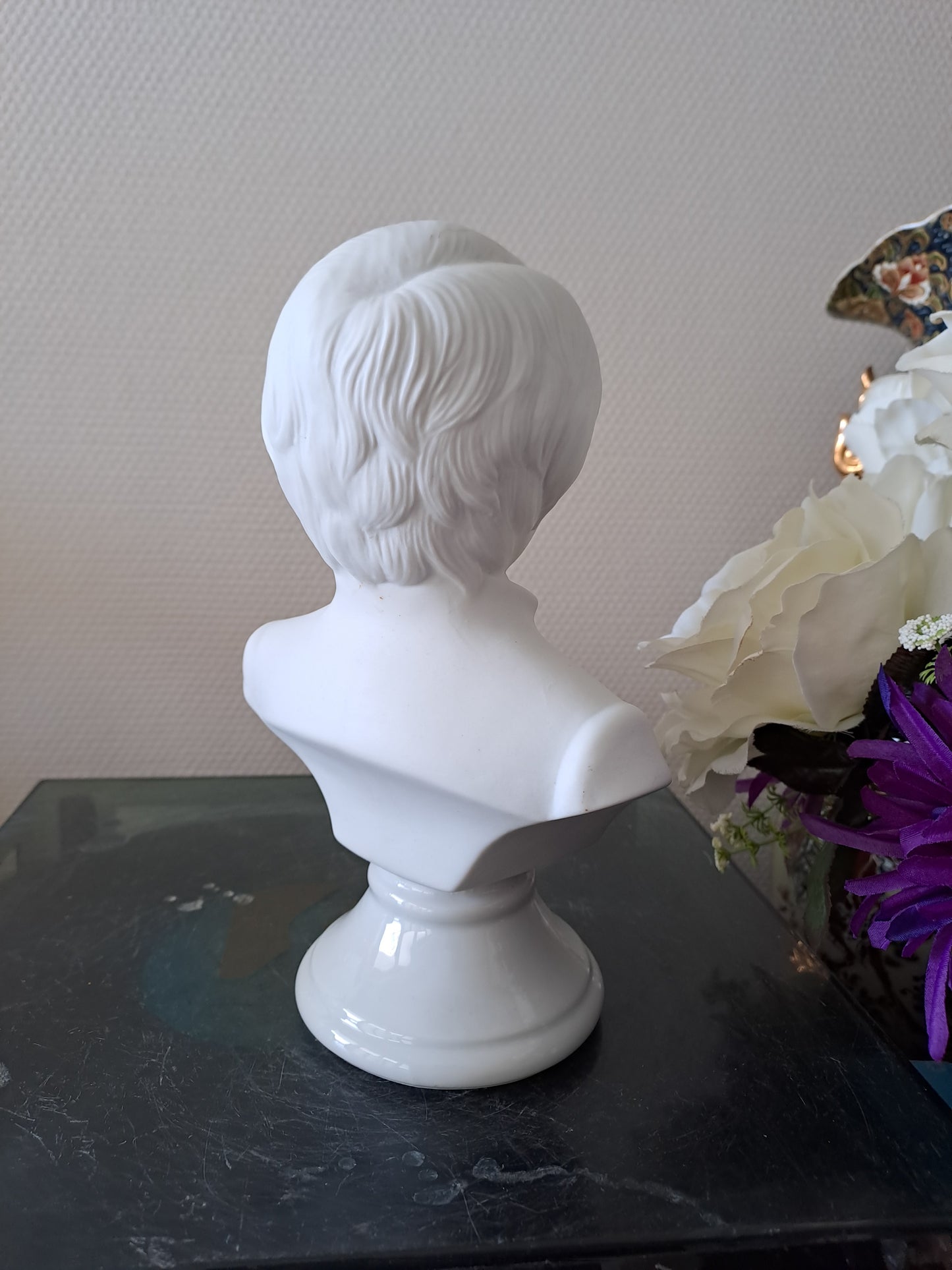 Buste garçon. Porcelaine et biscuits. Sambo.