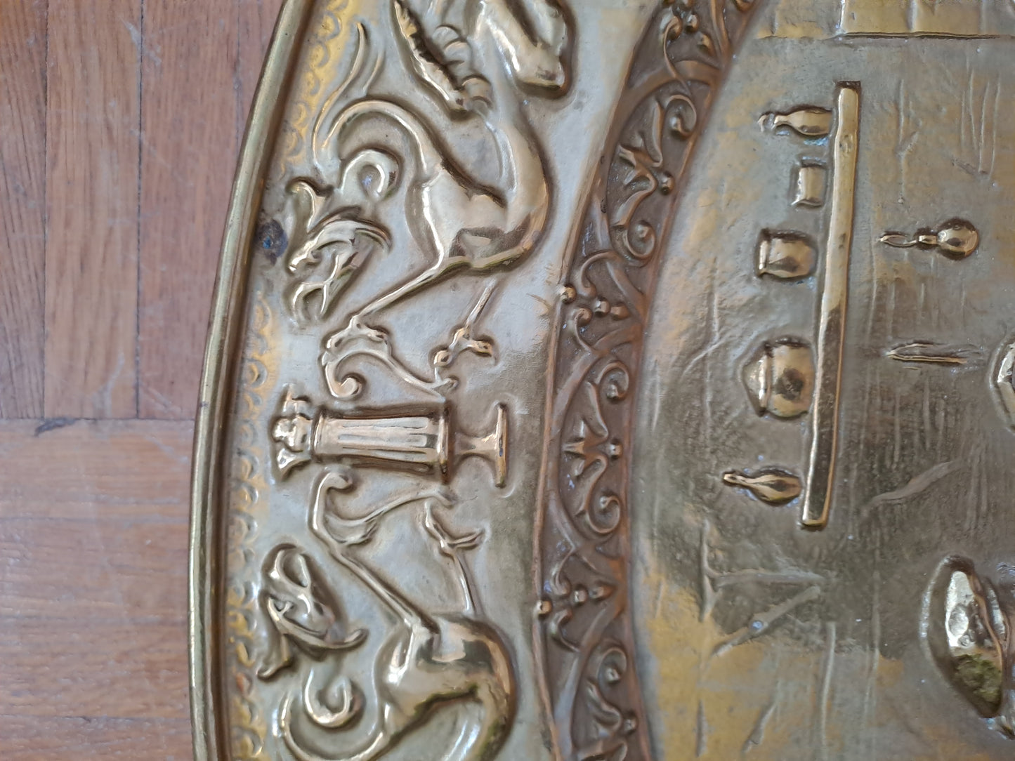 Plateau Murale Dans Le Goût de Teniers. Joueur de violon.