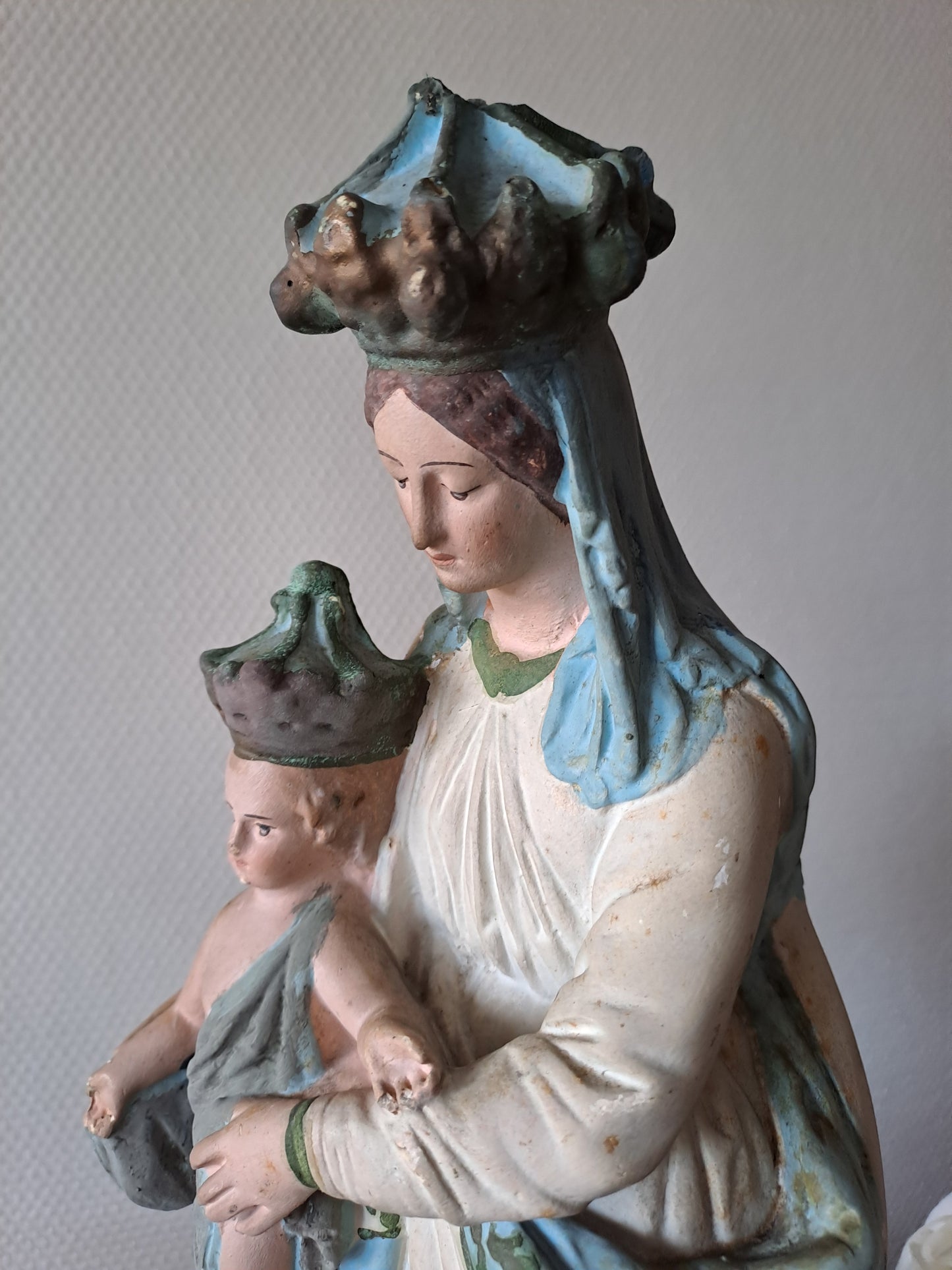 Statue representant Notre-Dame des Victoires. 45 cm. N°3. Ancien Vintage