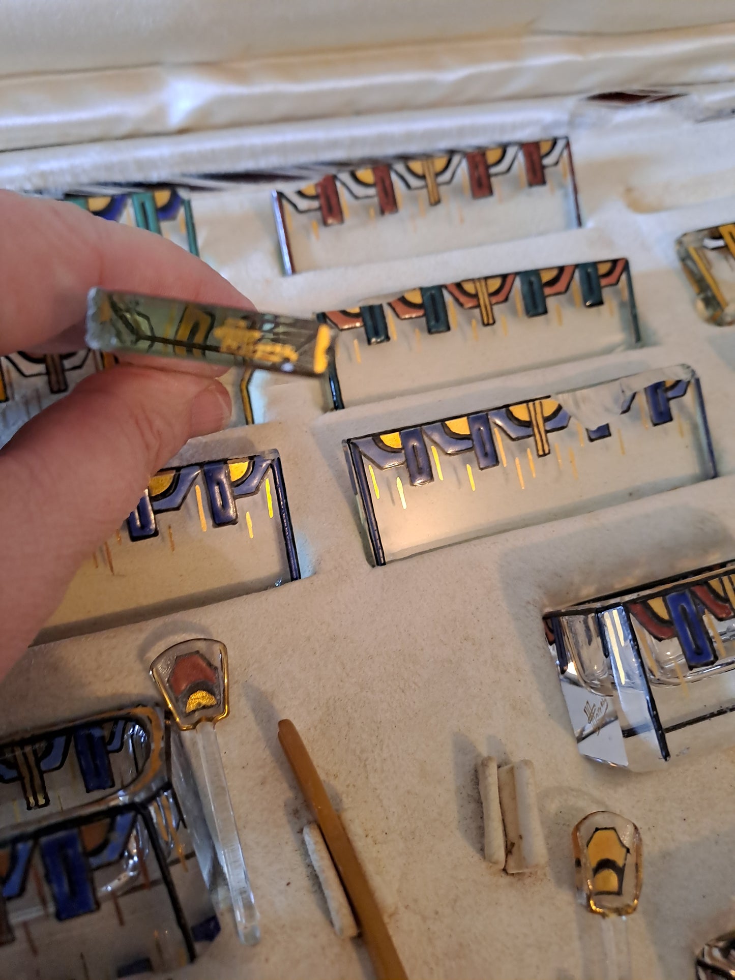 Salerons et porte-couteaux. Art deco. Années 20. Signé.