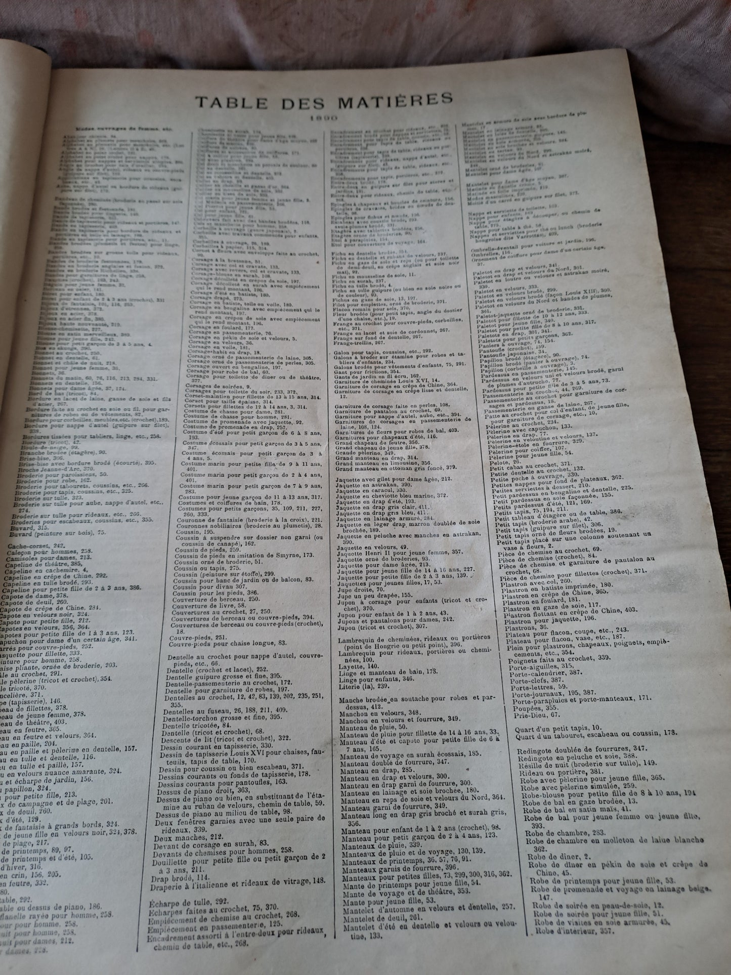 Revues " La mode illustré " journal de la famille. Pour l'année 1890. 31eme année. Ancien livre vintage.