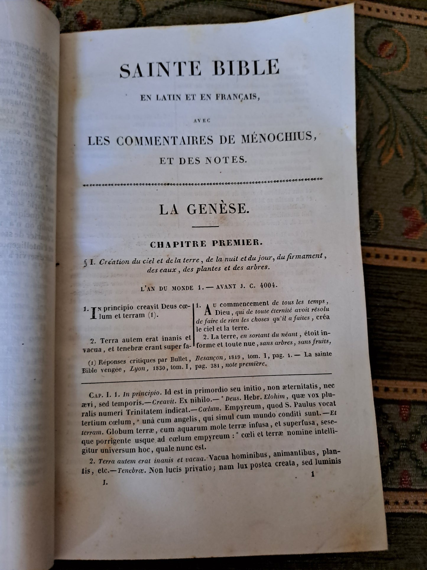 Bible. T1. 1835. R P De Carrières Commentaires De Menochius.