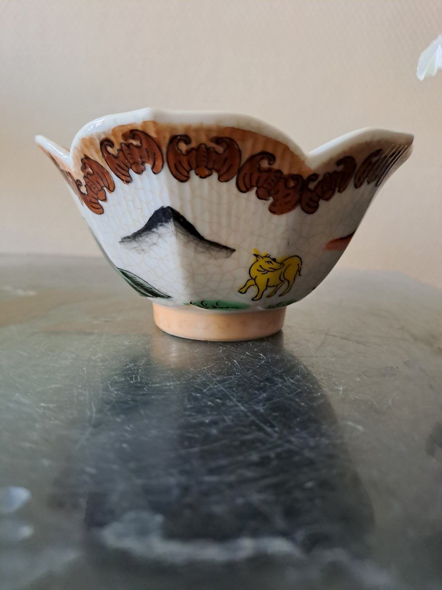 Bol 2 chine. Porcelaine forme Fleur de Lotus. Chine  Signé En Rouge