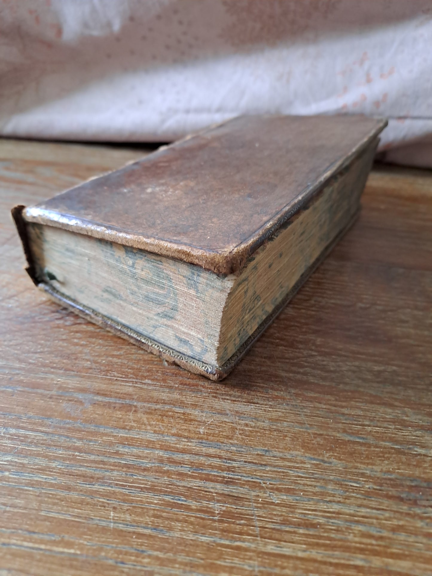 Année chretienne. Juin 1717. Exercices de piété pour tous les jours. Ancien livre vintage catholique.