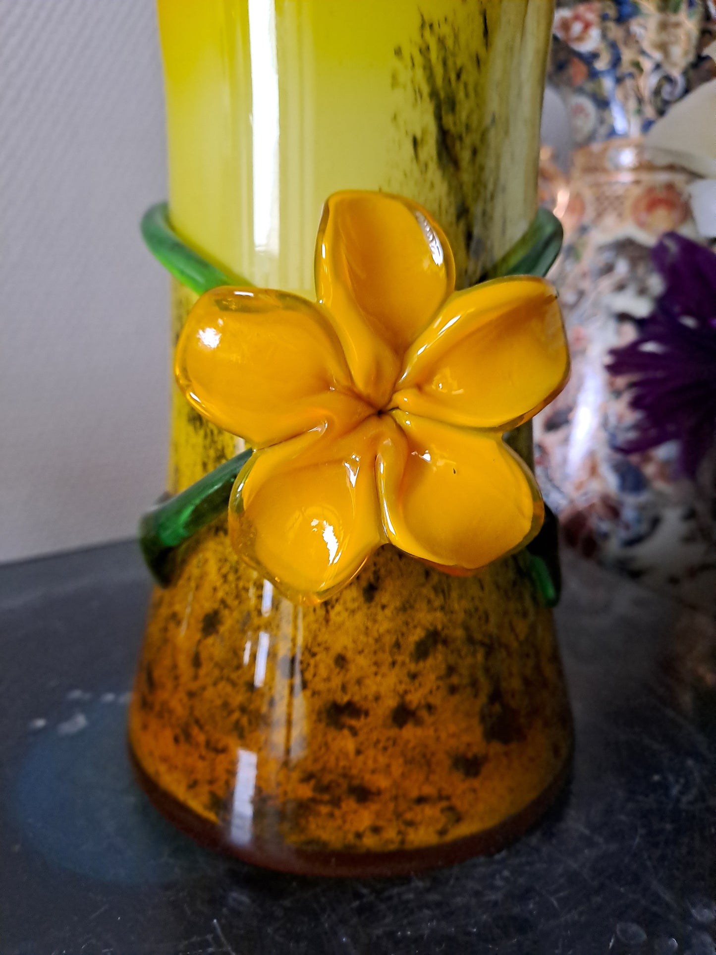 Vase En Pâte De Verre.