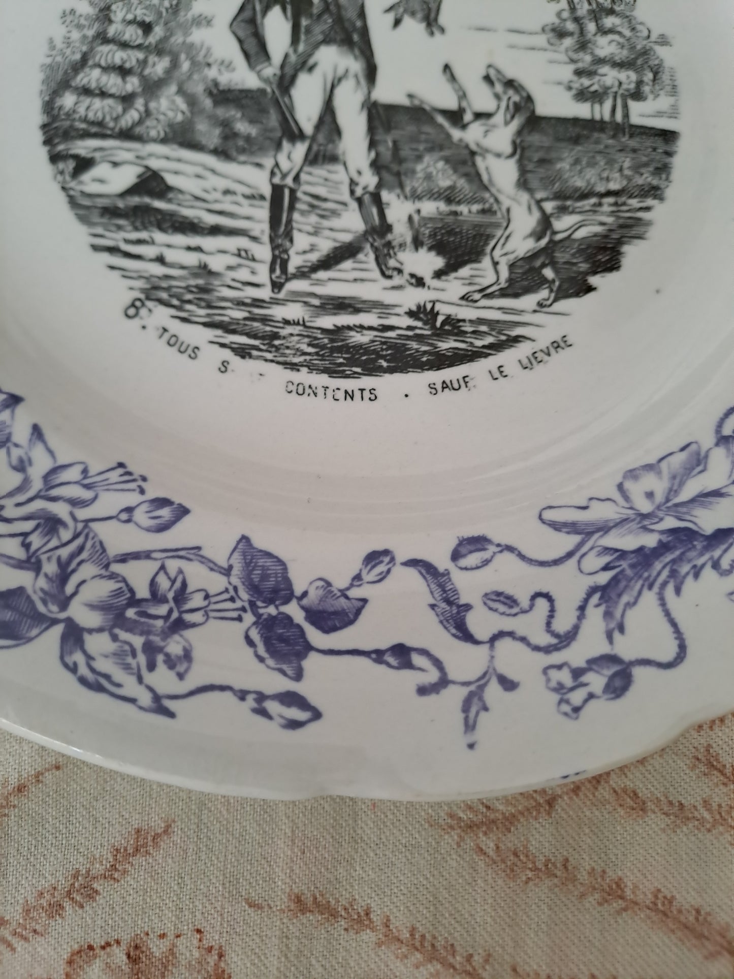 Assiette décorative Parlante. Les petits bonheurs de la vie. N°8. Choisy Le Roi.