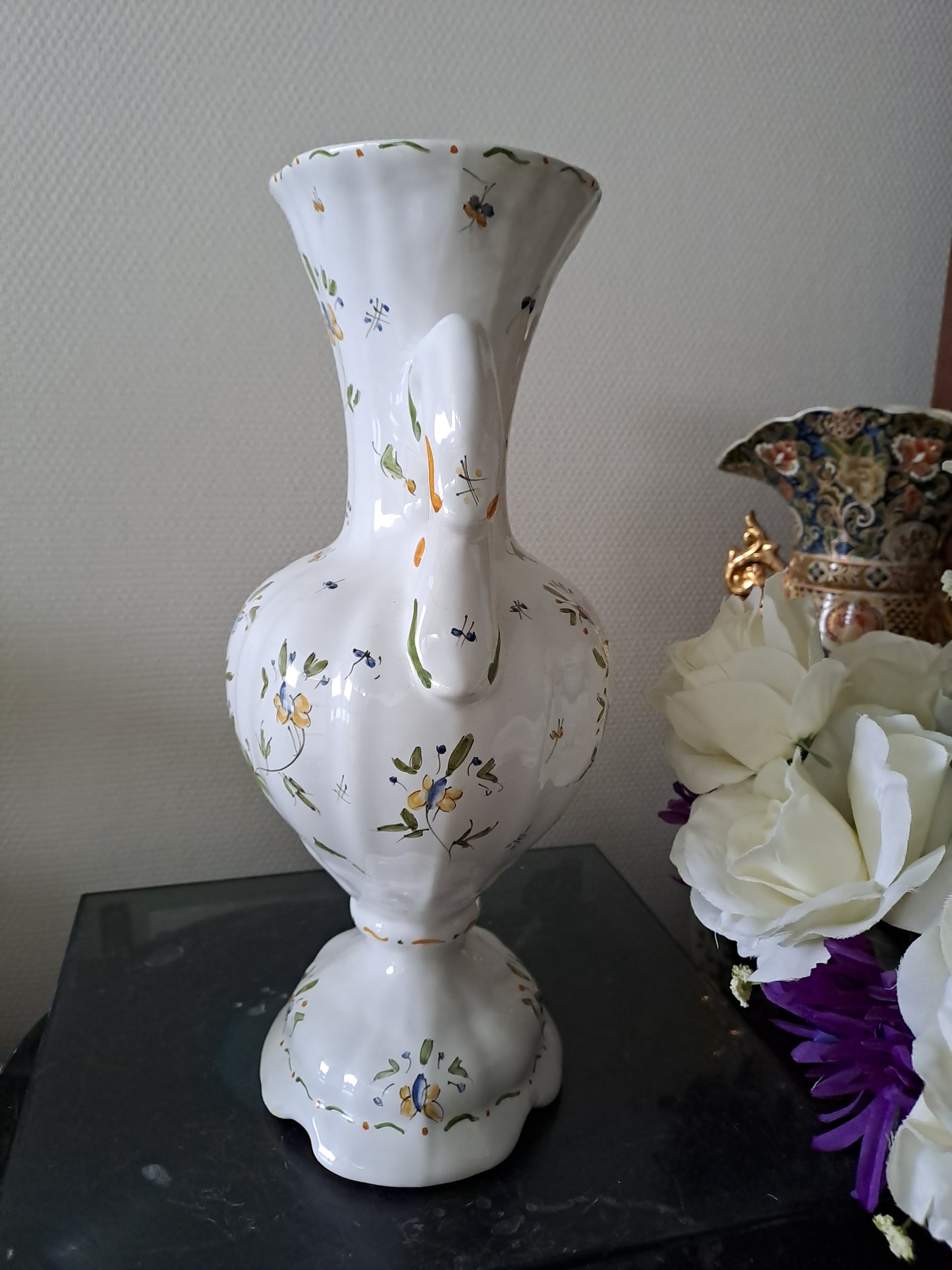 Vase Moustiers. Peint à la main.