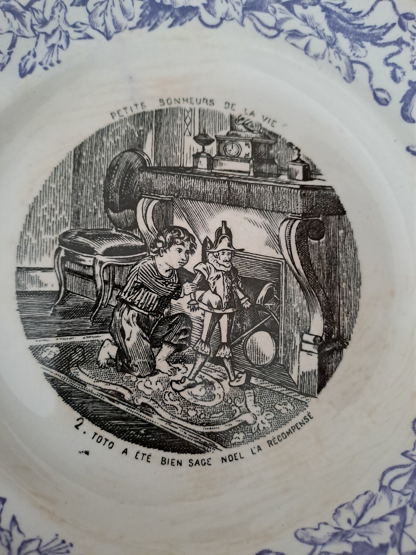 Assiette décorative Parlante. N°2. Les petits bonheurs de la vie.