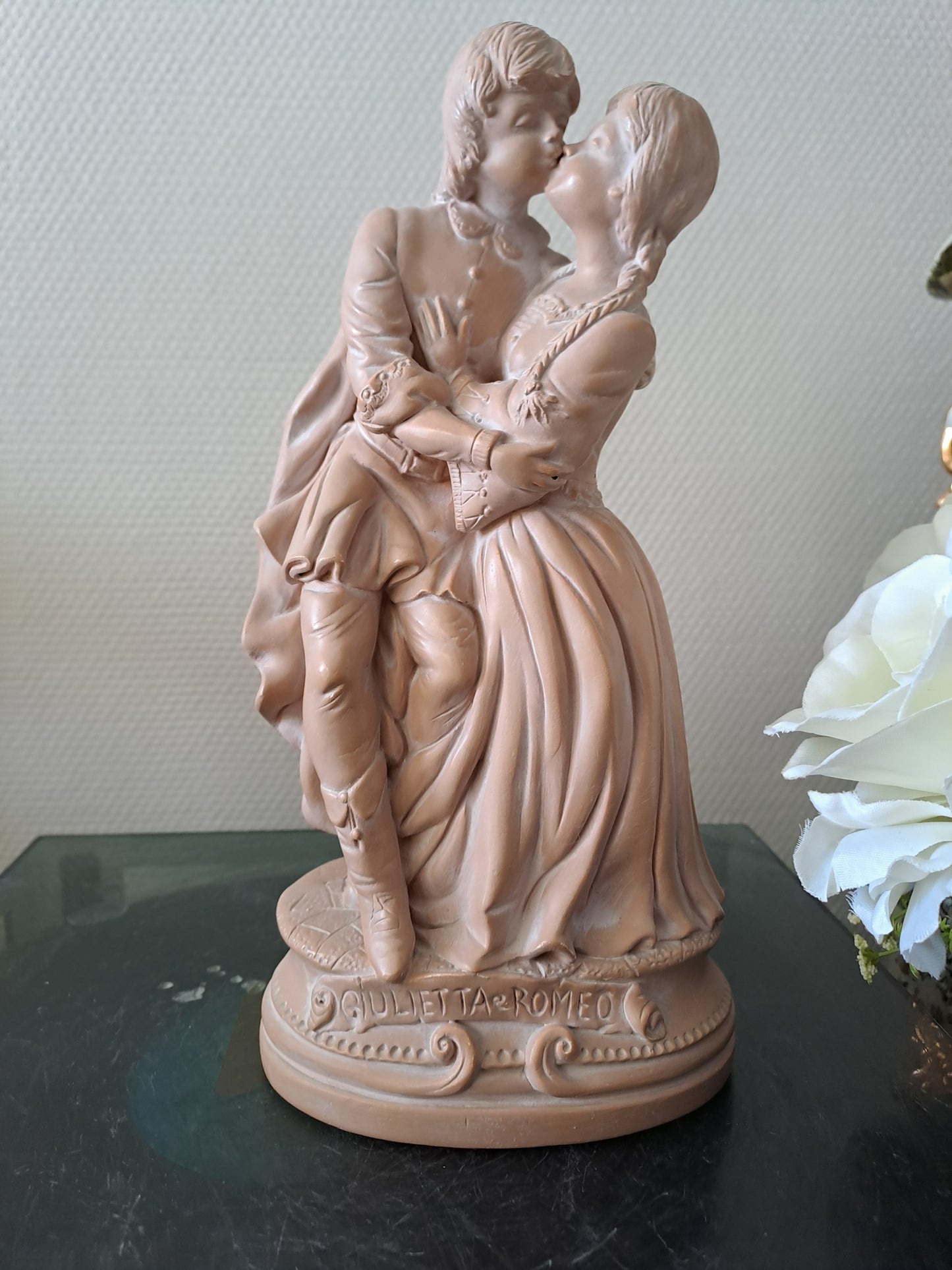 Statue Représentant Roméo et Juliette. Signé et numéroté.