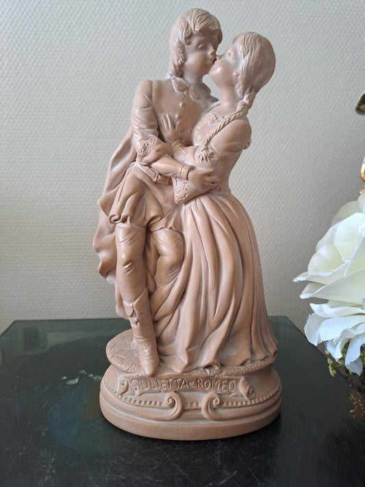 Statue Représentant Roméo et Juliette. Signé et numéroté.