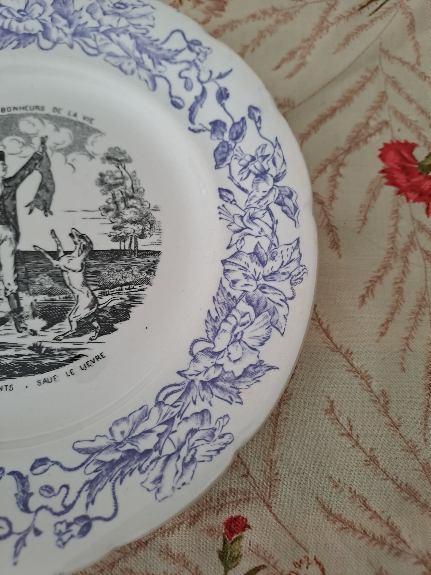 Assiette décorative Parlante. Les petits bonheurs de la vie. N°8. Choisy Le Roi.