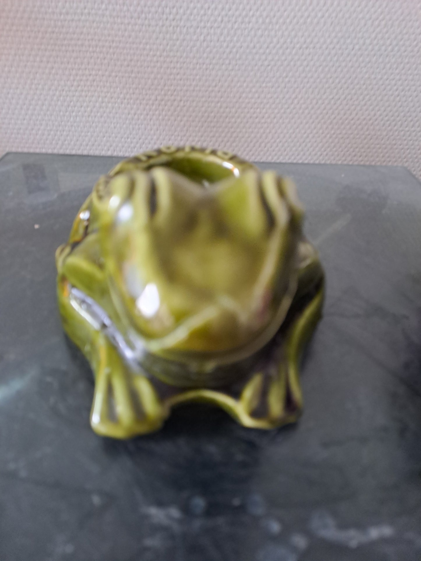 Cendrier grenouille l'héritier guyot. 19 cm.