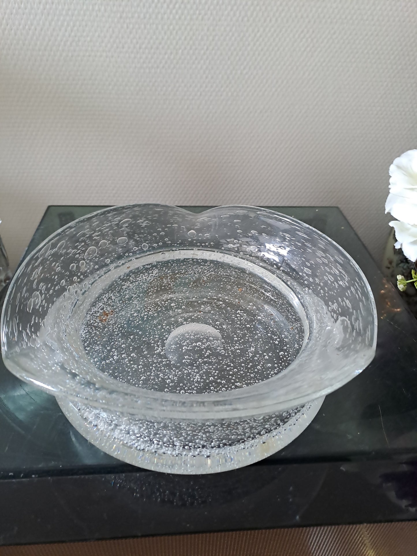 Cendrier et son Mortier en verre soufflé bullé. Biot.