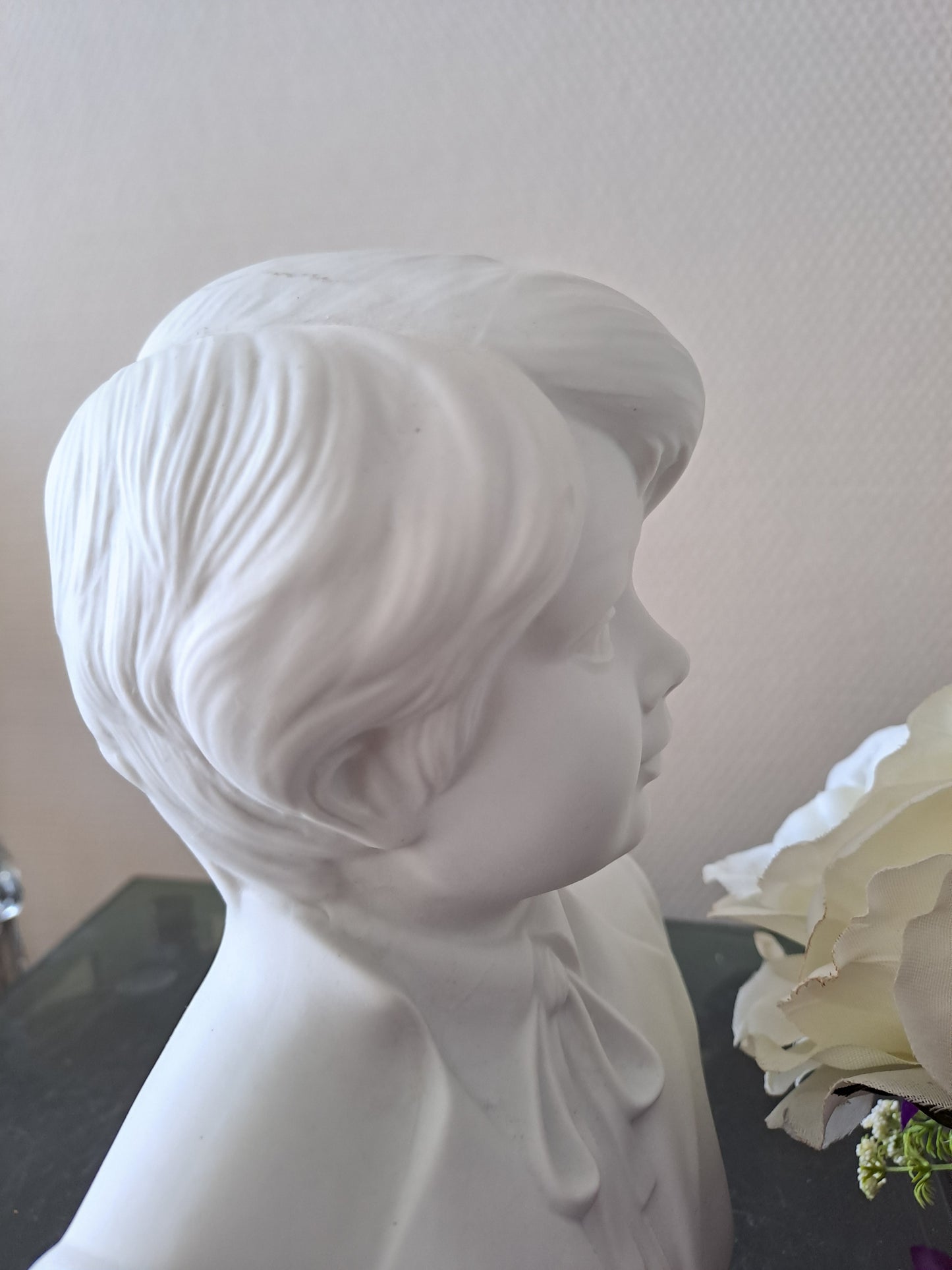 Buste garçon. Porcelaine et biscuits. Sambo.