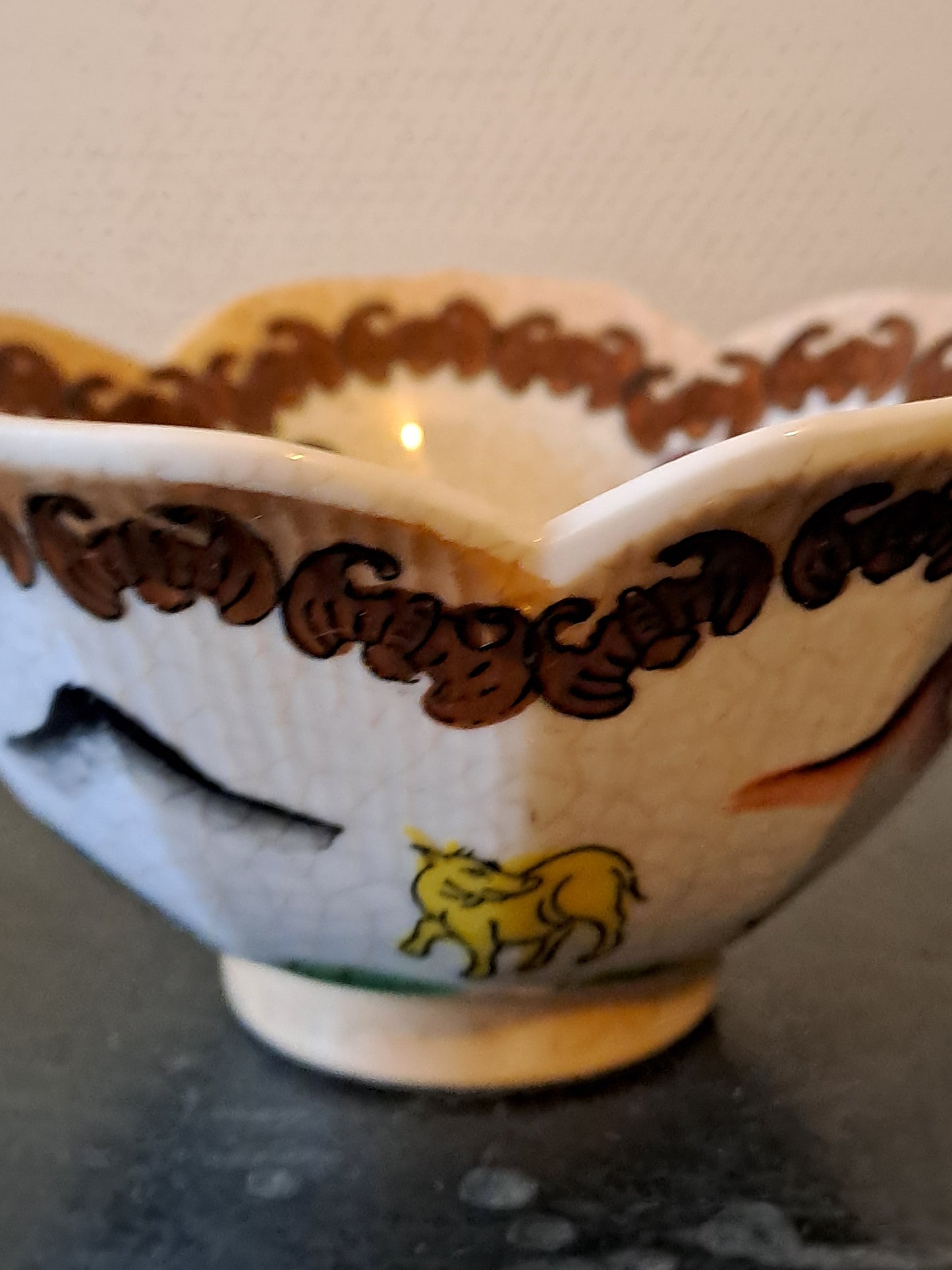 Bol Riz Chinois 1. Porcelaine. Peint à la main. Asiatique. Signé En Rouge. Ancien decoration vintage.
