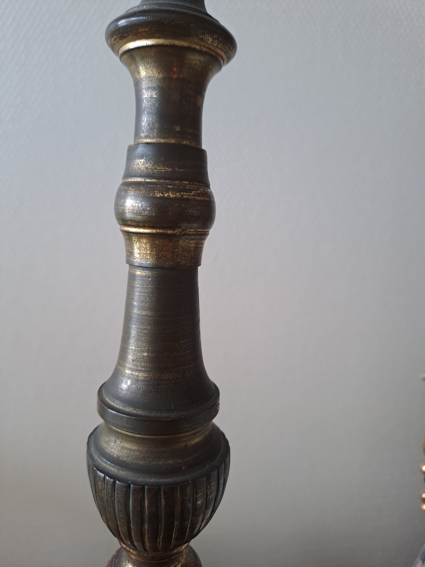 Pique cierge D'Église. En laiton et bronze.