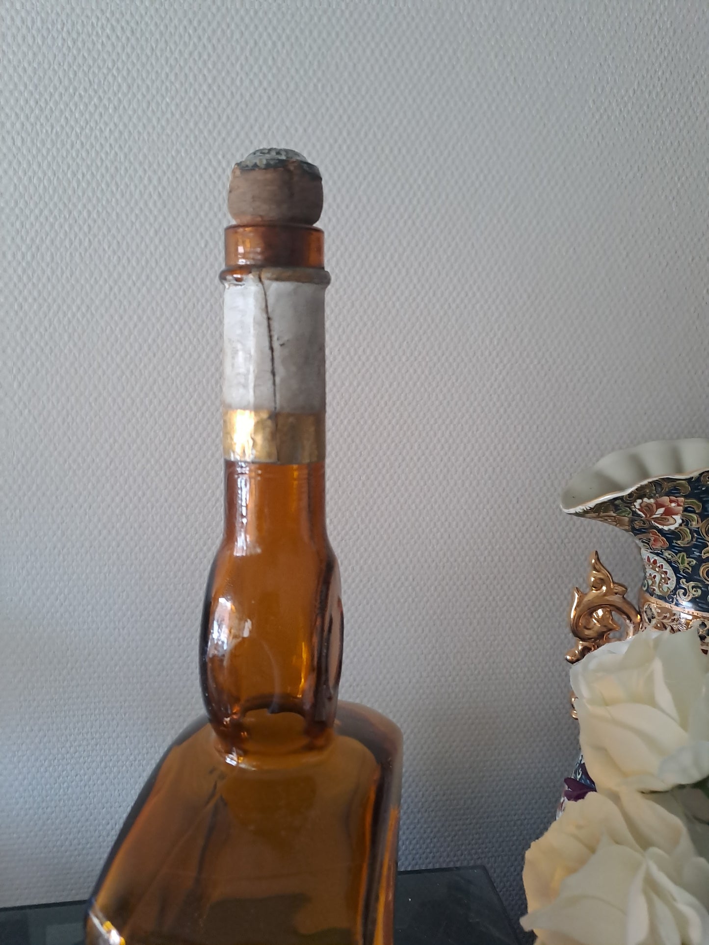 Verrerie Ancienne. Bouteille En Verre. Vintage. Saint-Bernard.