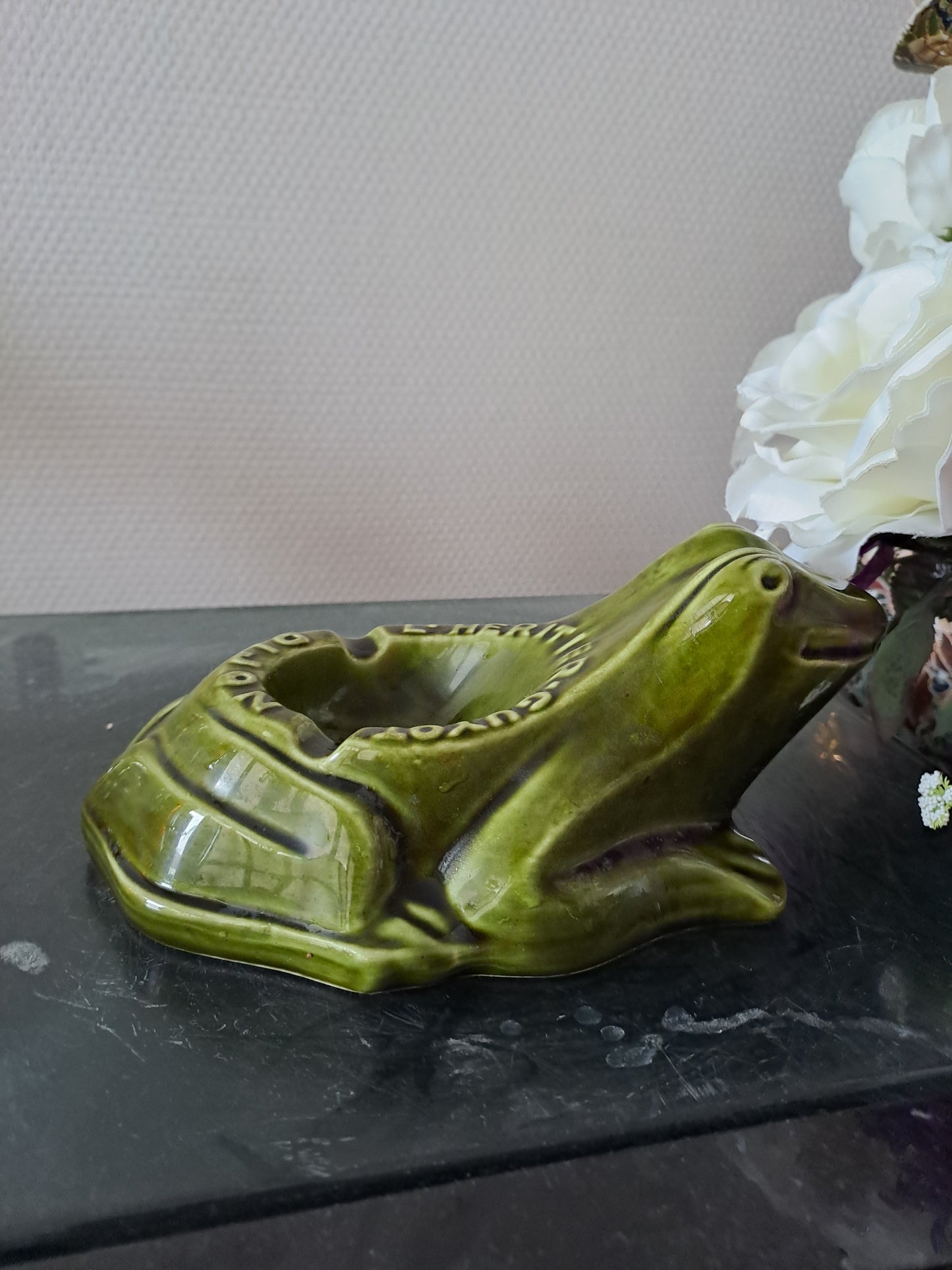 Cendrier grenouille l'héritier guyot. 19 cm.