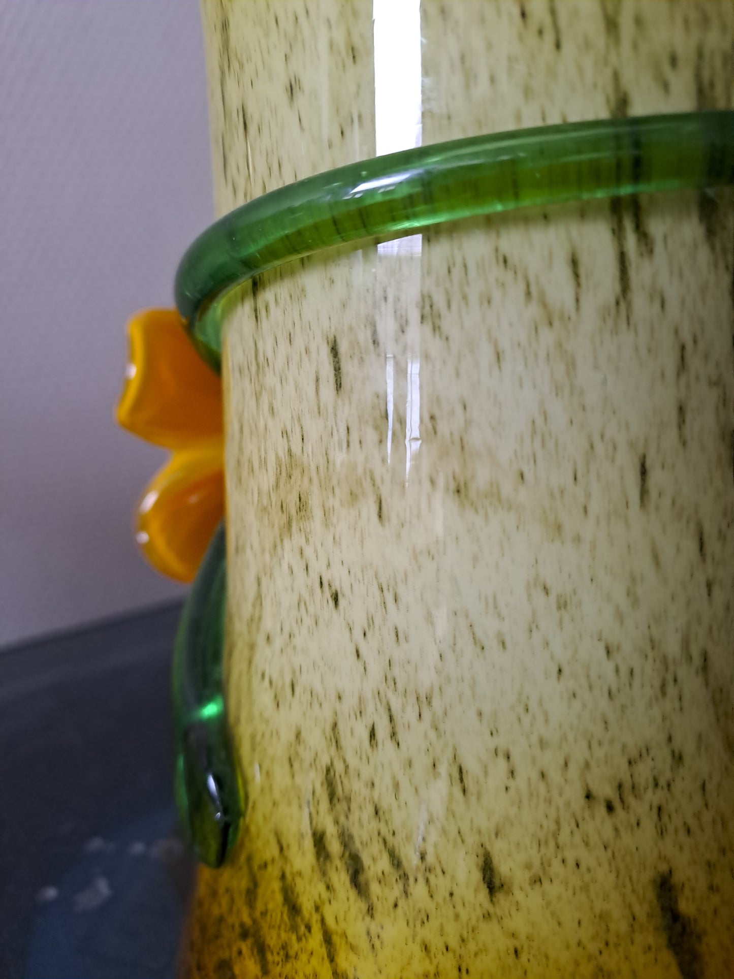 Vase En Pâte De Verre.