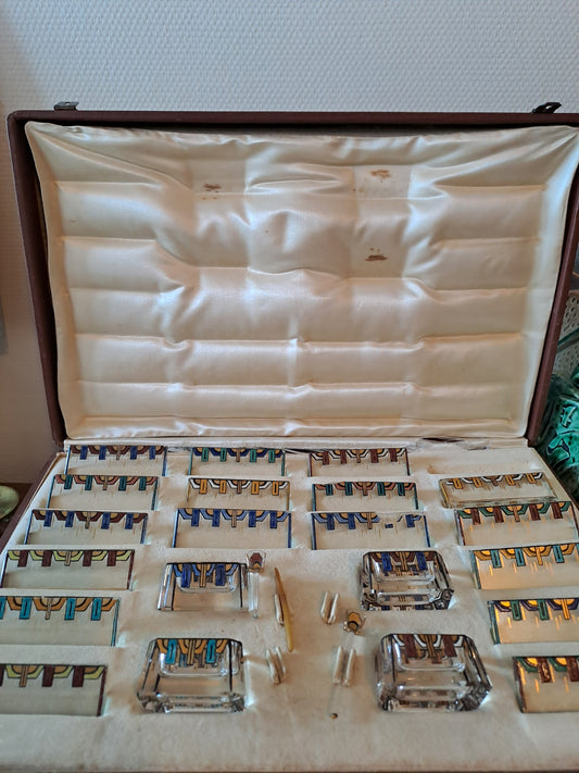 Salerons et porte-couteaux. Art deco. Années 20. Signé.