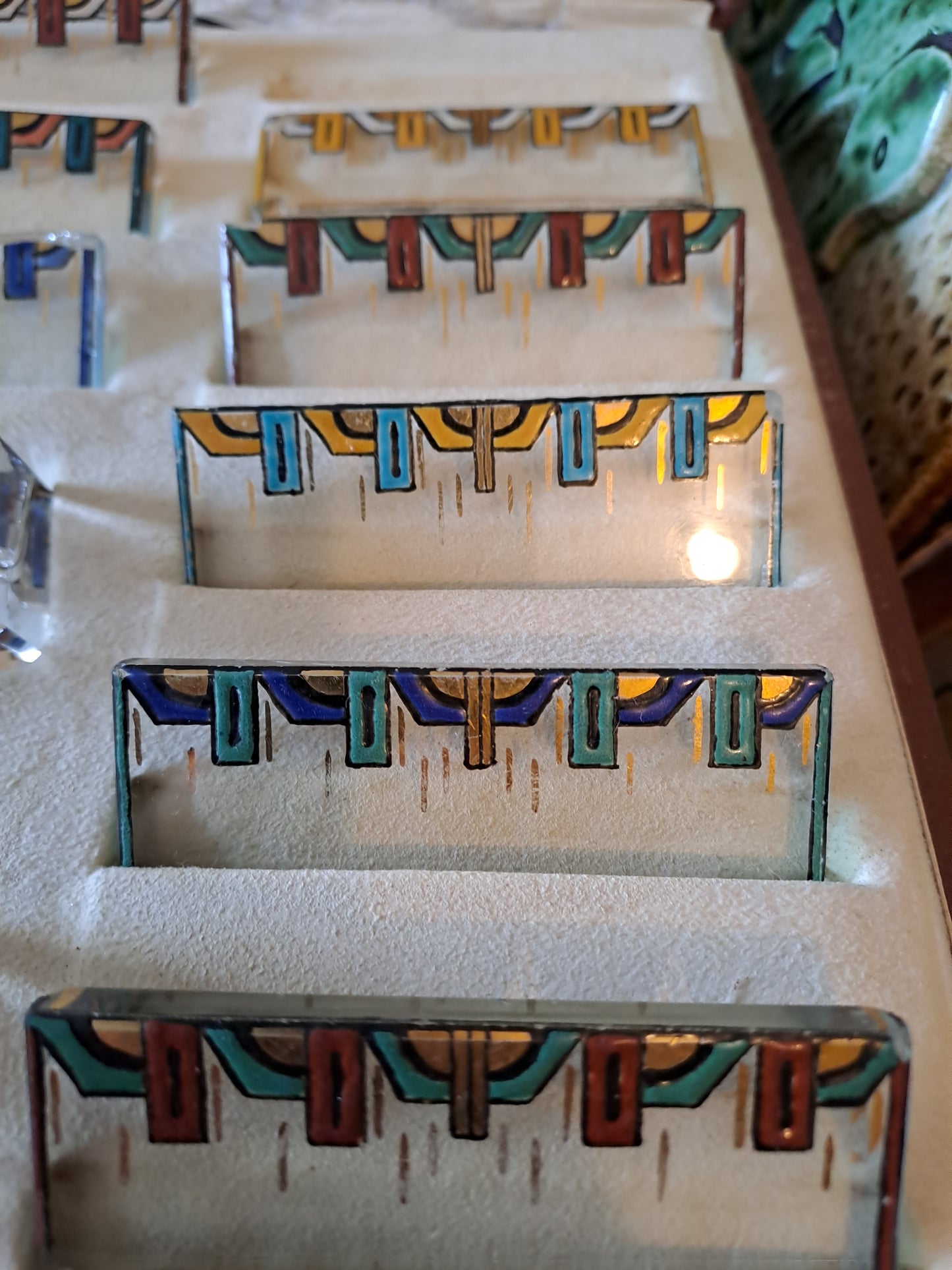 Salerons et porte-couteaux. Art deco. Années 20. Signé.