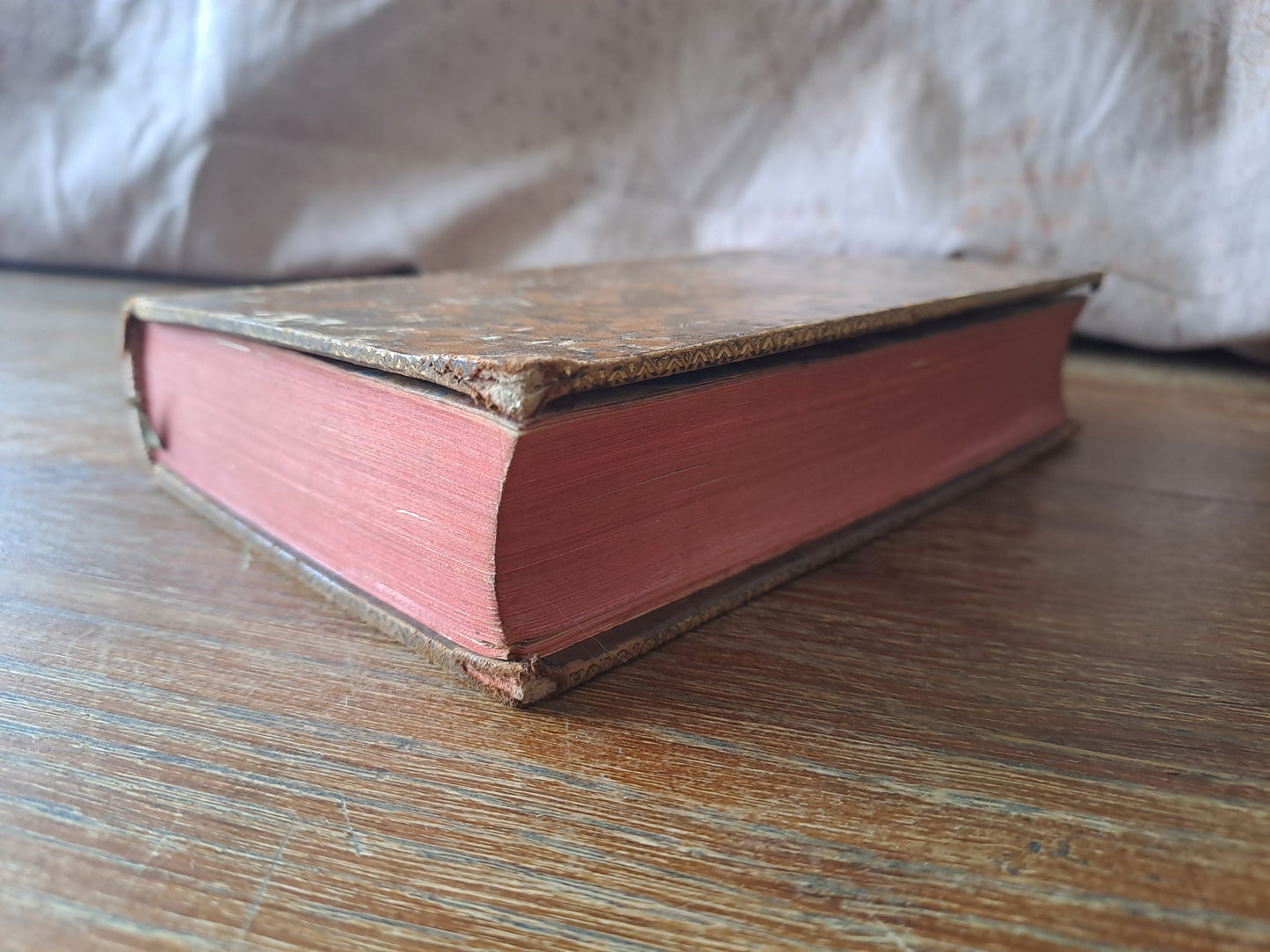 Abrégé de l'histoire de l'ancien testament où l'on a conservé autant que possible les paroles de l'écriture Sainte avec des éclaircissements et des réflexions. T3. 1754.