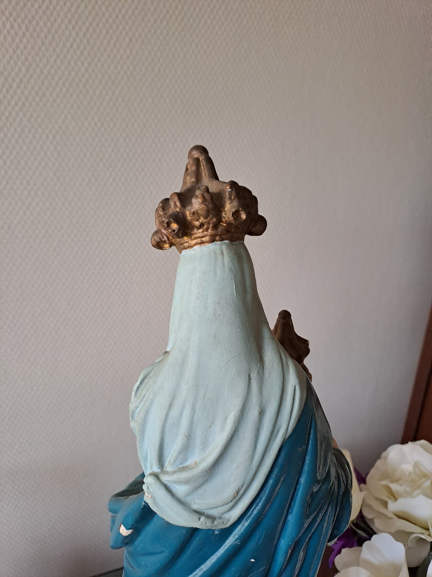 Statue représentant Notre-Dame des Victoires. 46 cm de haut. N°2. Ancien Vintage catholique. 