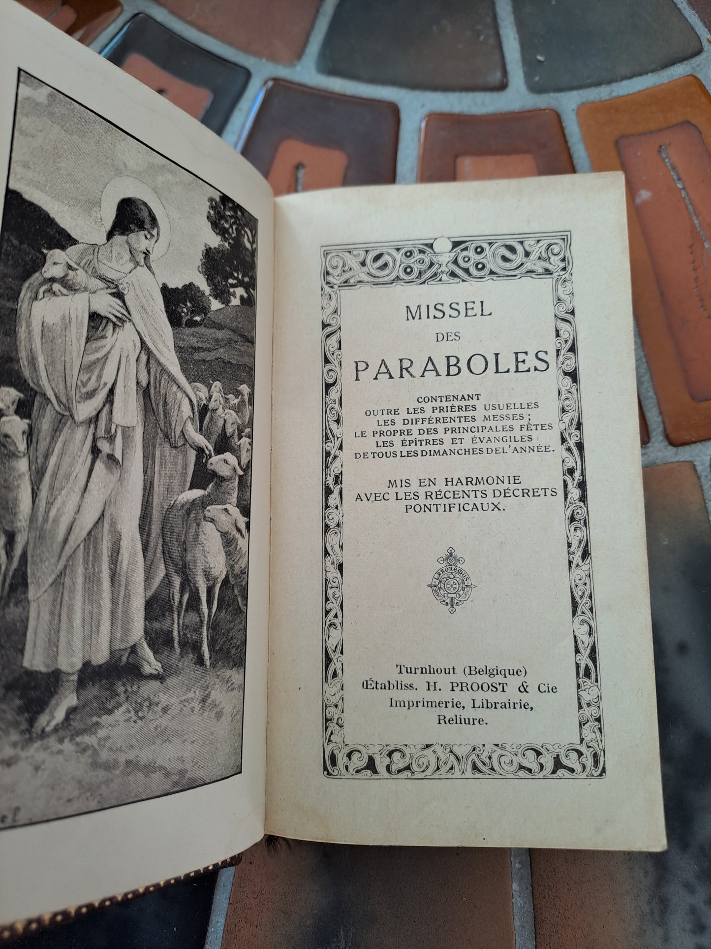 Missel des paraboles. N°1265. Imprimatur. Ancien livre vintage catholique.