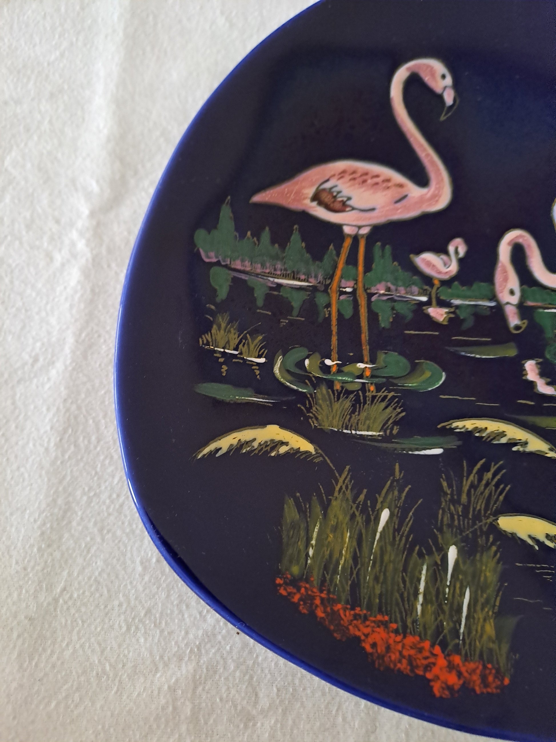 Assiette Murale Longwy Figurant Trois Flamands Roses. Grand Feu. Numéroté 3522. Ancien Vintage décoration. 