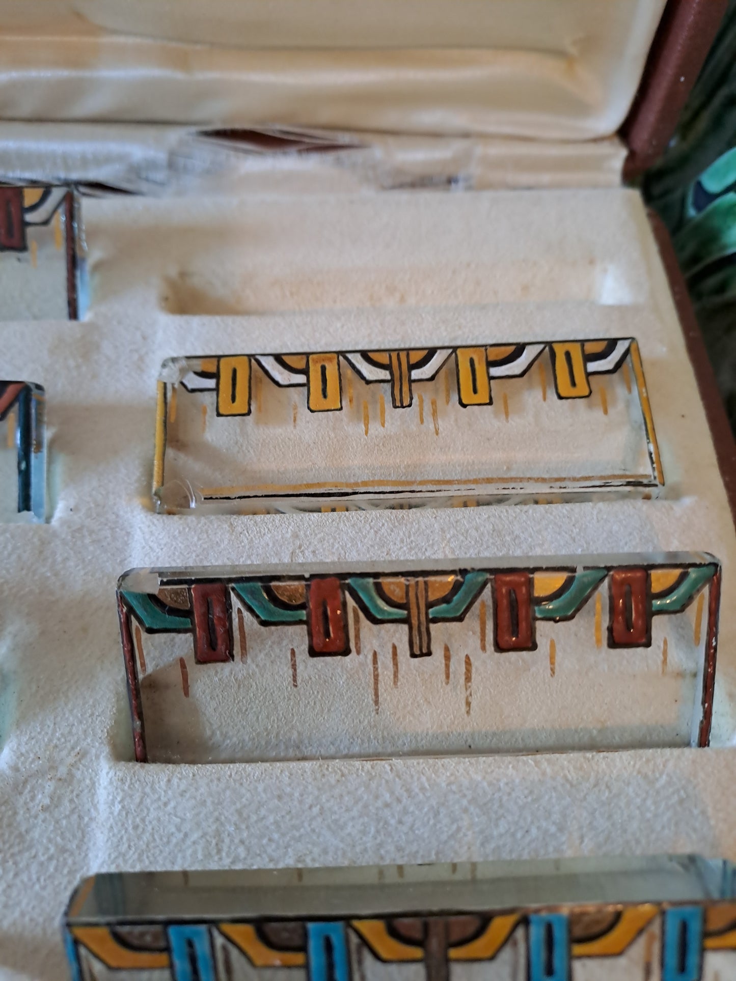 Salerons et porte-couteaux. Art deco. Années 20. Signé.