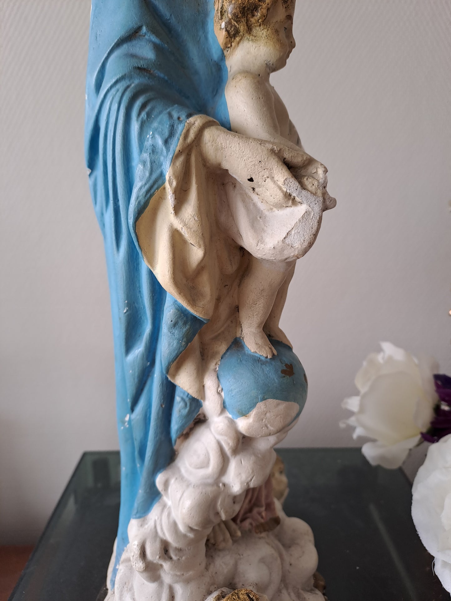 Statue Sainte Vierge Marie Notre-Dame des Victoires. Dites " Vierge au sourire " par Sainte Thérèse De L'enfant Jesus.