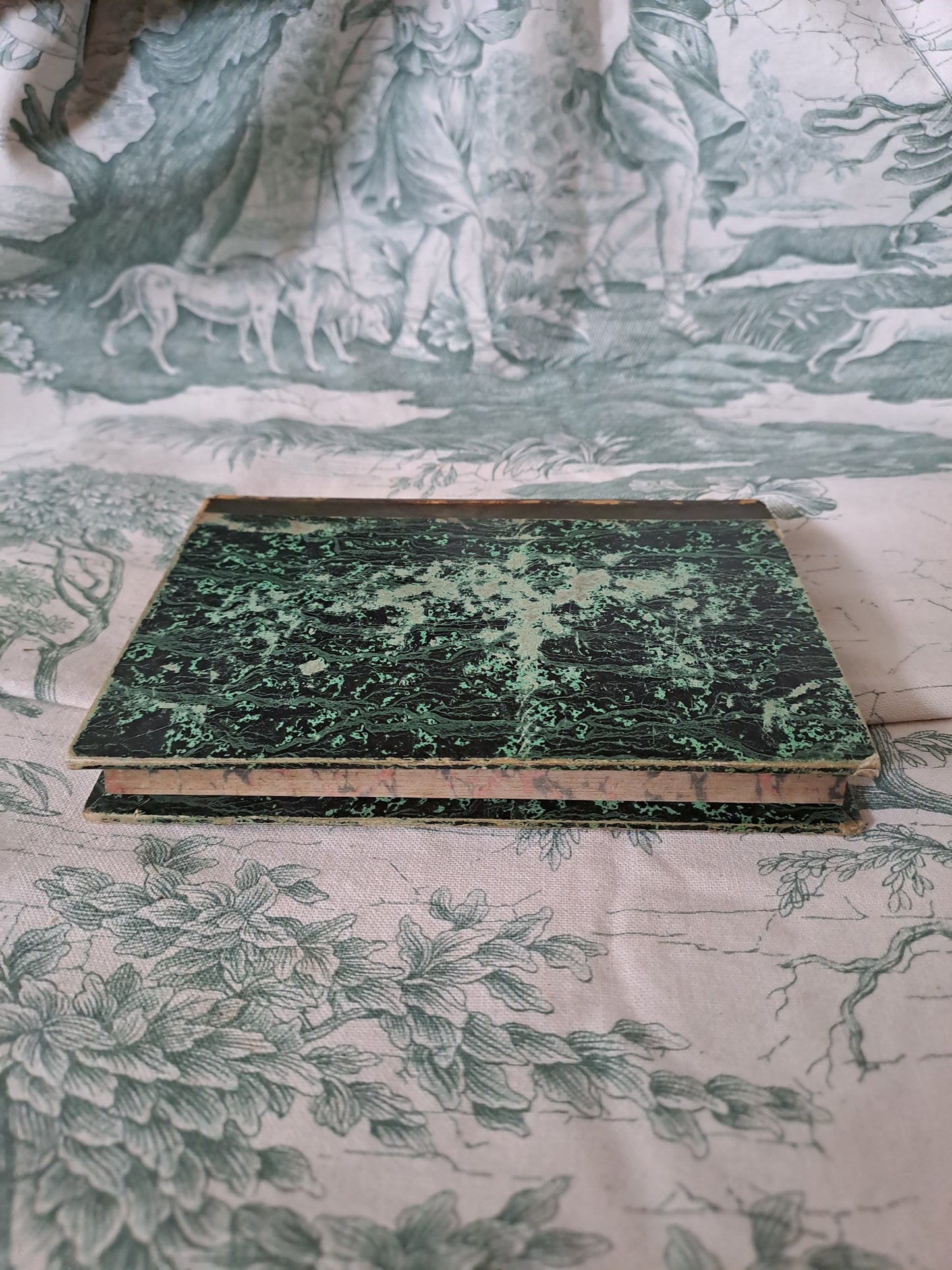 Physique/ astronomie. Nouveau spectacle de la nature ou Dieu et ses œuvres. 1842. Ancien livre vintage catholique.