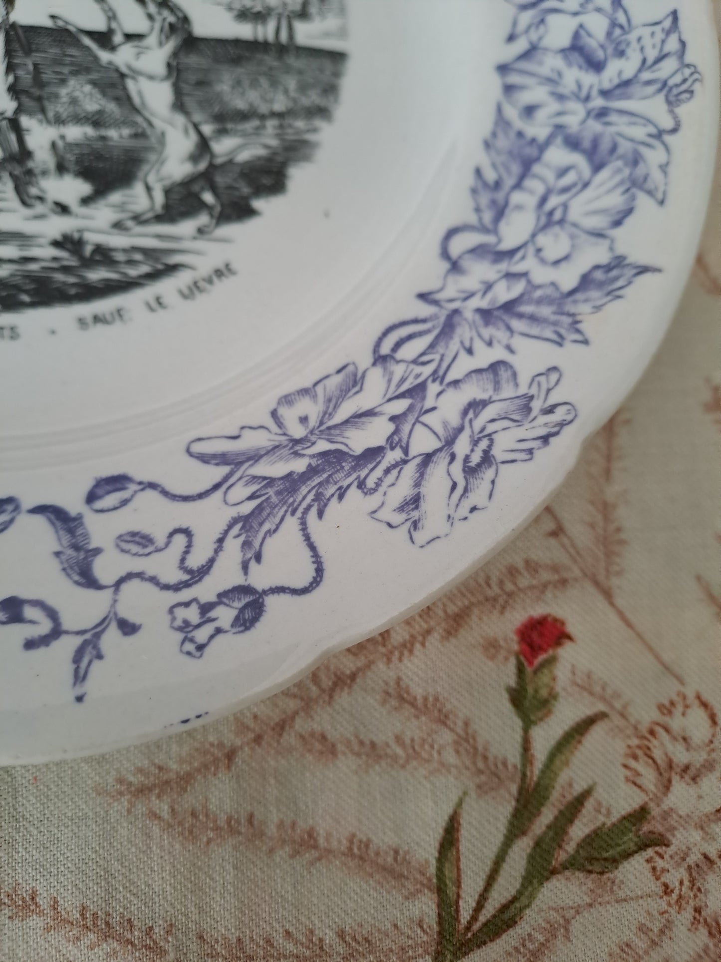 Assiette décorative Parlante. Les petits bonheurs de la vie. N°8. Choisy Le Roi.