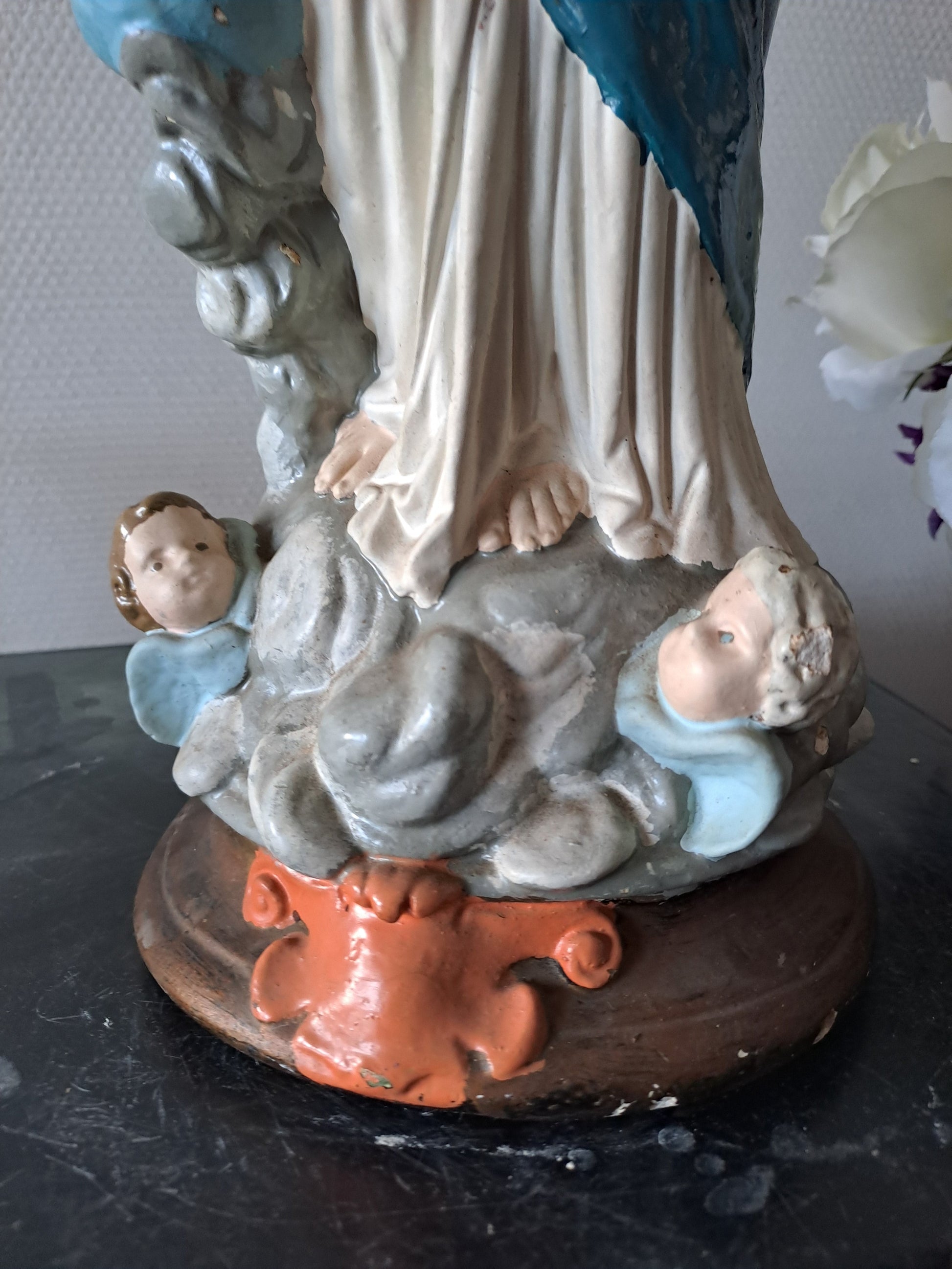 Statue représentant Notre-Dame des Victoires. 46 cm de haut. N°2. Ancien Vintage catholique. 