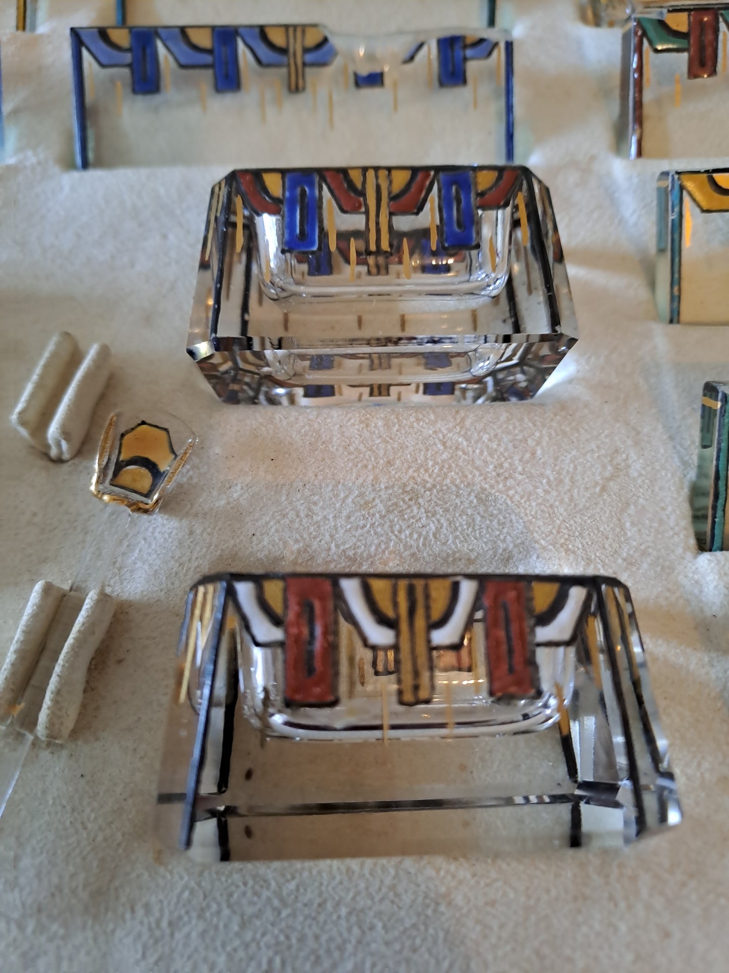 Salerons et porte-couteaux. Art deco. Années 20. Signé.